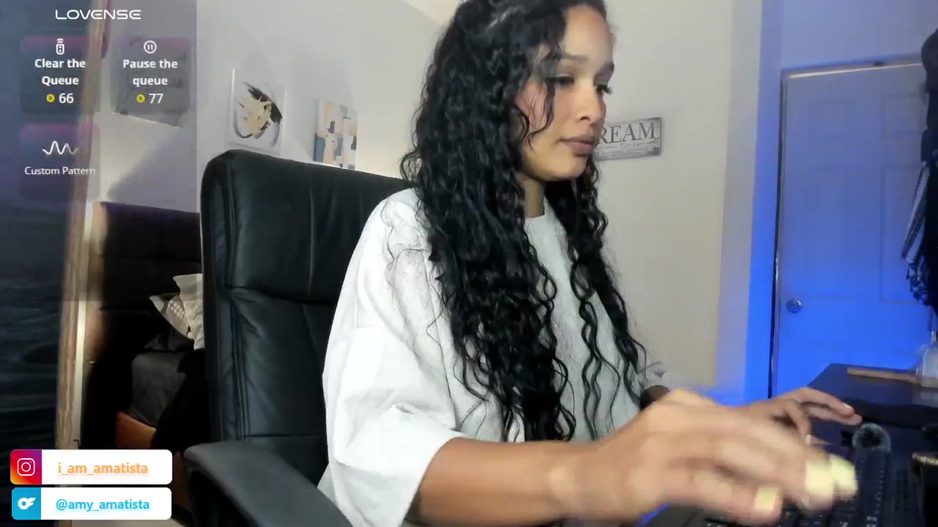 Gallery image thumbnail from Sexy_latina69's myfreecams stream on, 08/21/2025, 17:20 image 13 of 20
