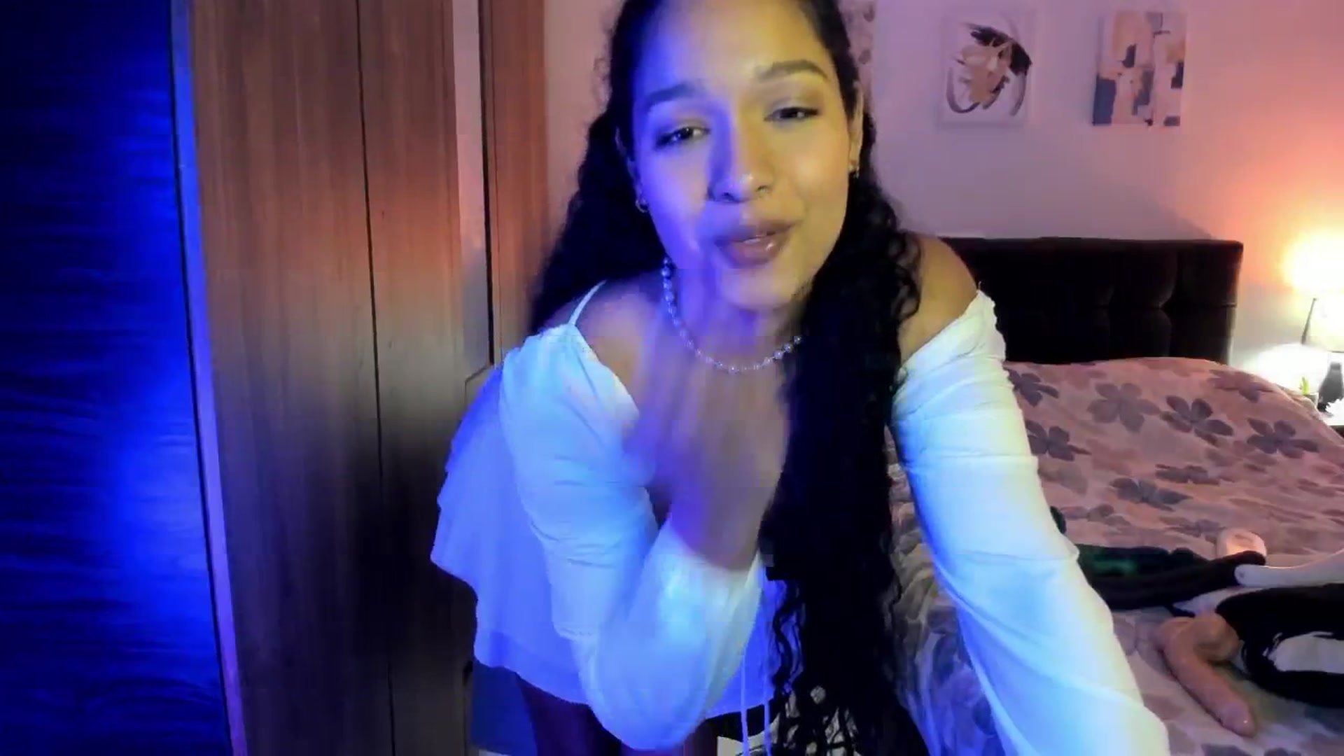 Gallery image thumbnail from Sexy_latina69's myfreecams stream on, 12/10/2025, 07:10 image 9 of 20