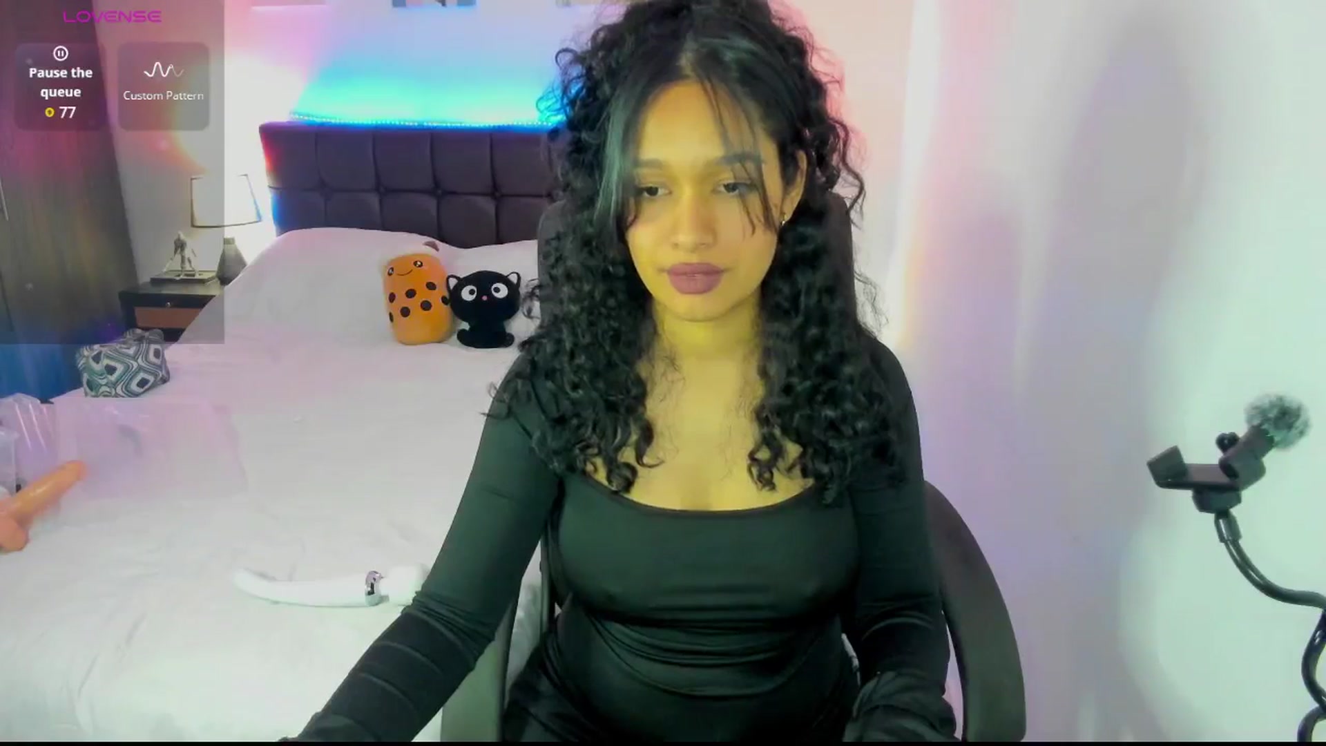 Gallery image thumbnail from Sexy_latina69's myfreecams stream on, 03/28/2026, 08:13 image 6 of 20