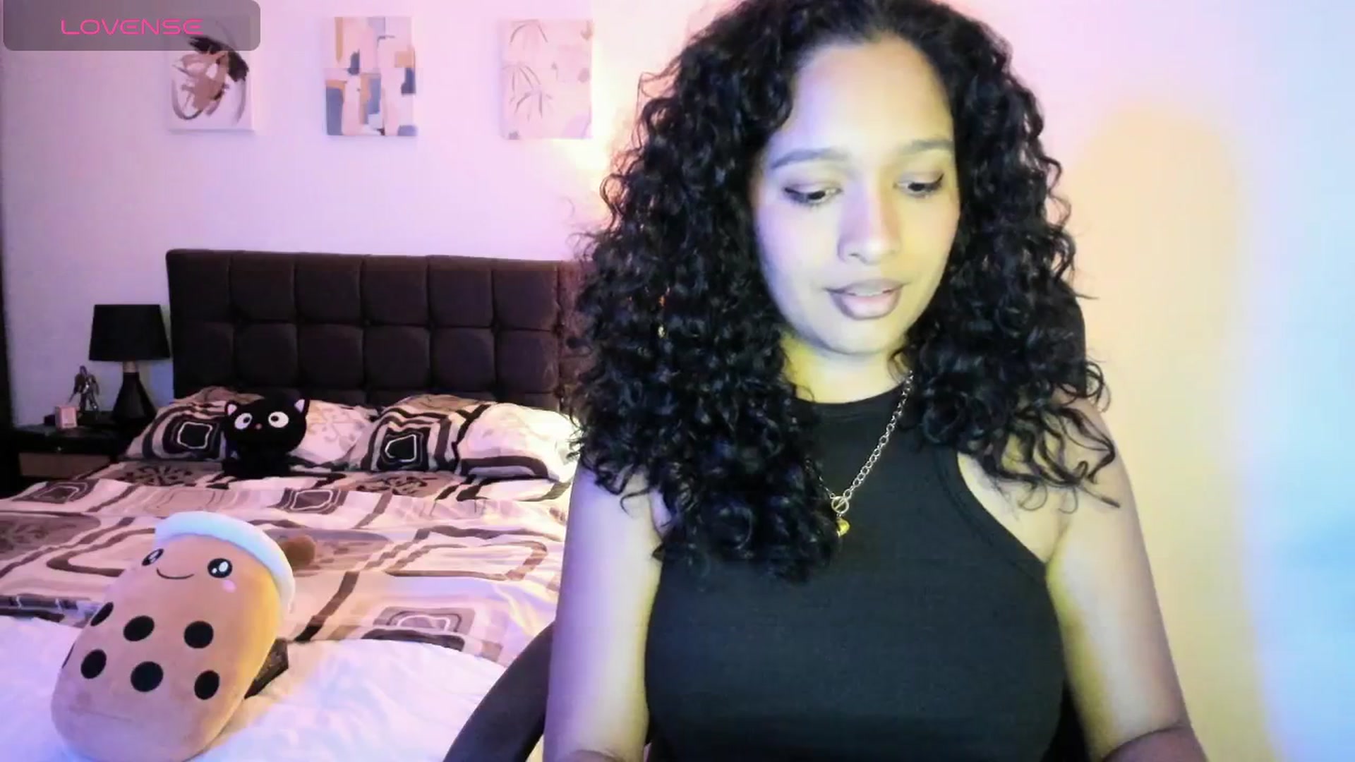 Gallery image thumbnail from Sexy_latina69's myfreecams stream on, 04/13/2026, 06:37 image 7 of 20
