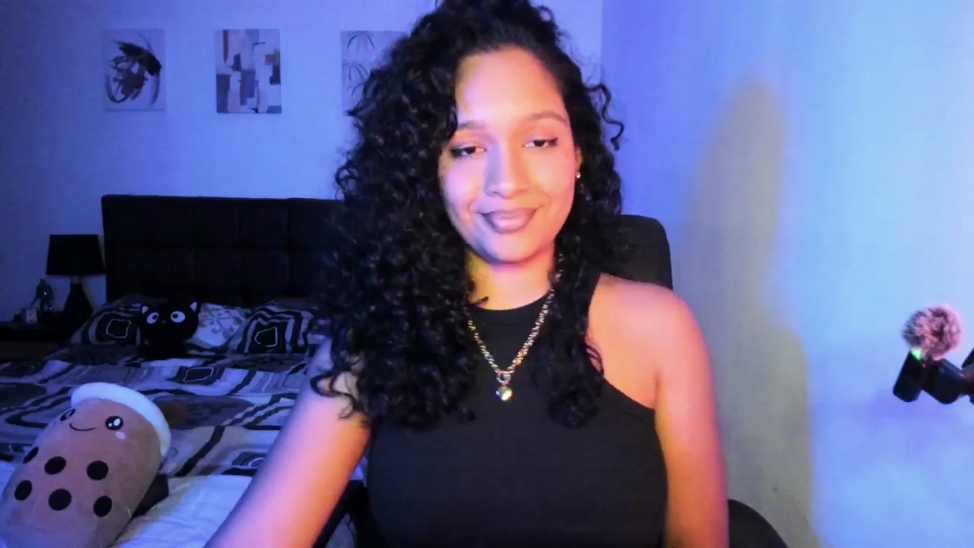 Gallery image thumbnail from Sexy_latina69's myfreecams stream on, 04/13/2026, 06:37 image 18 of 20
