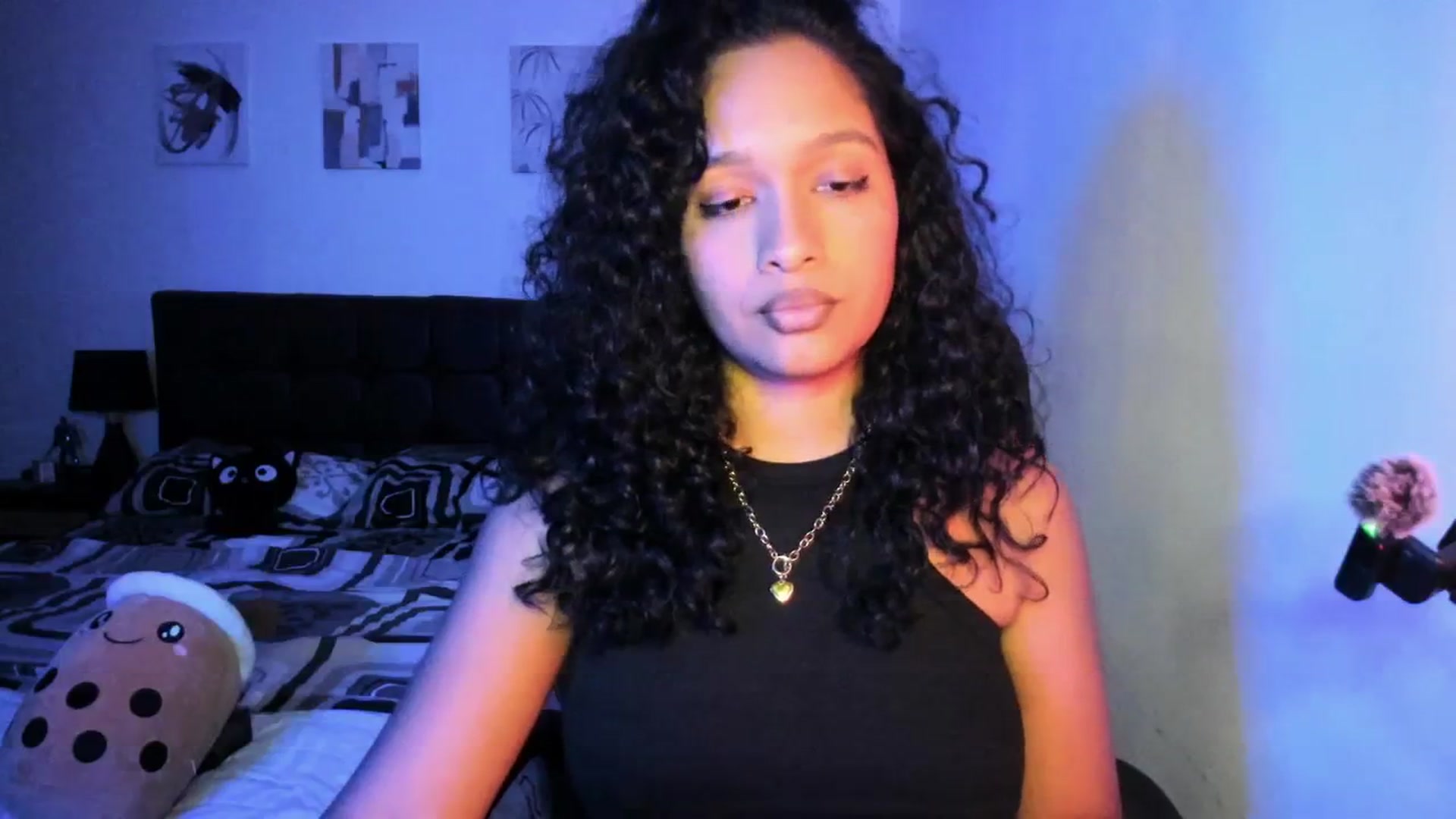 Gallery image thumbnail from Sexy_latina69's myfreecams stream on, 04/13/2026, 06:37 image 16 of 20