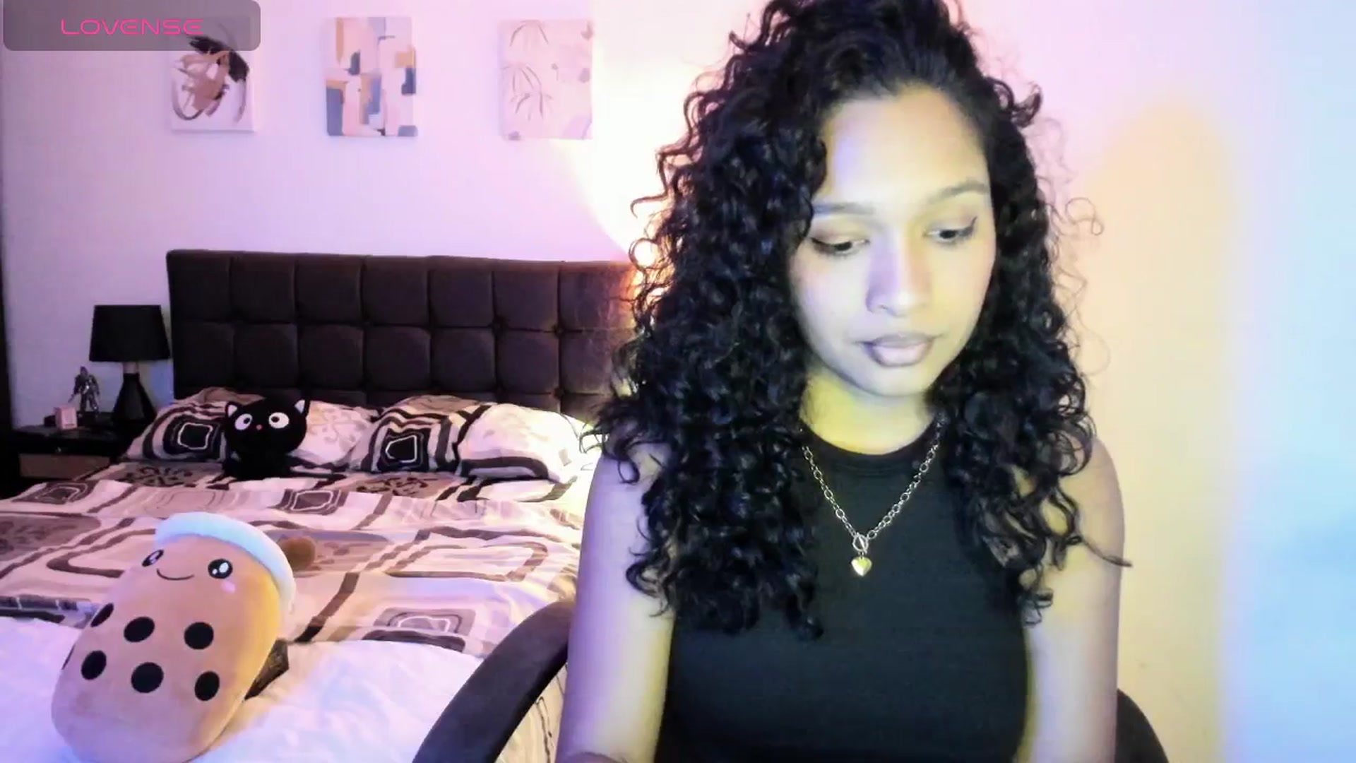 Gallery image thumbnail from Sexy_latina69's myfreecams stream on, 04/13/2026, 06:37 image 11 of 20