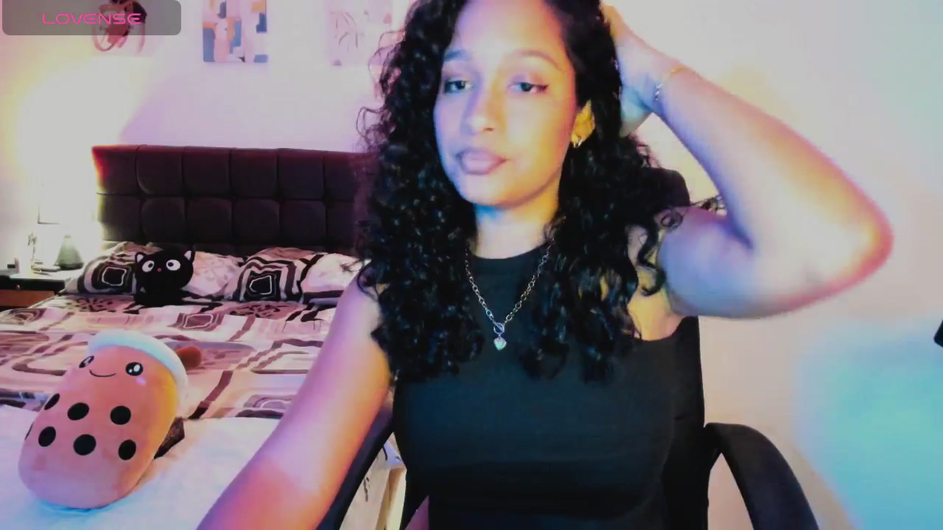 Gallery image thumbnail from Sexy_latina69's myfreecams stream on, 04/13/2026, 06:37 image 4 of 20