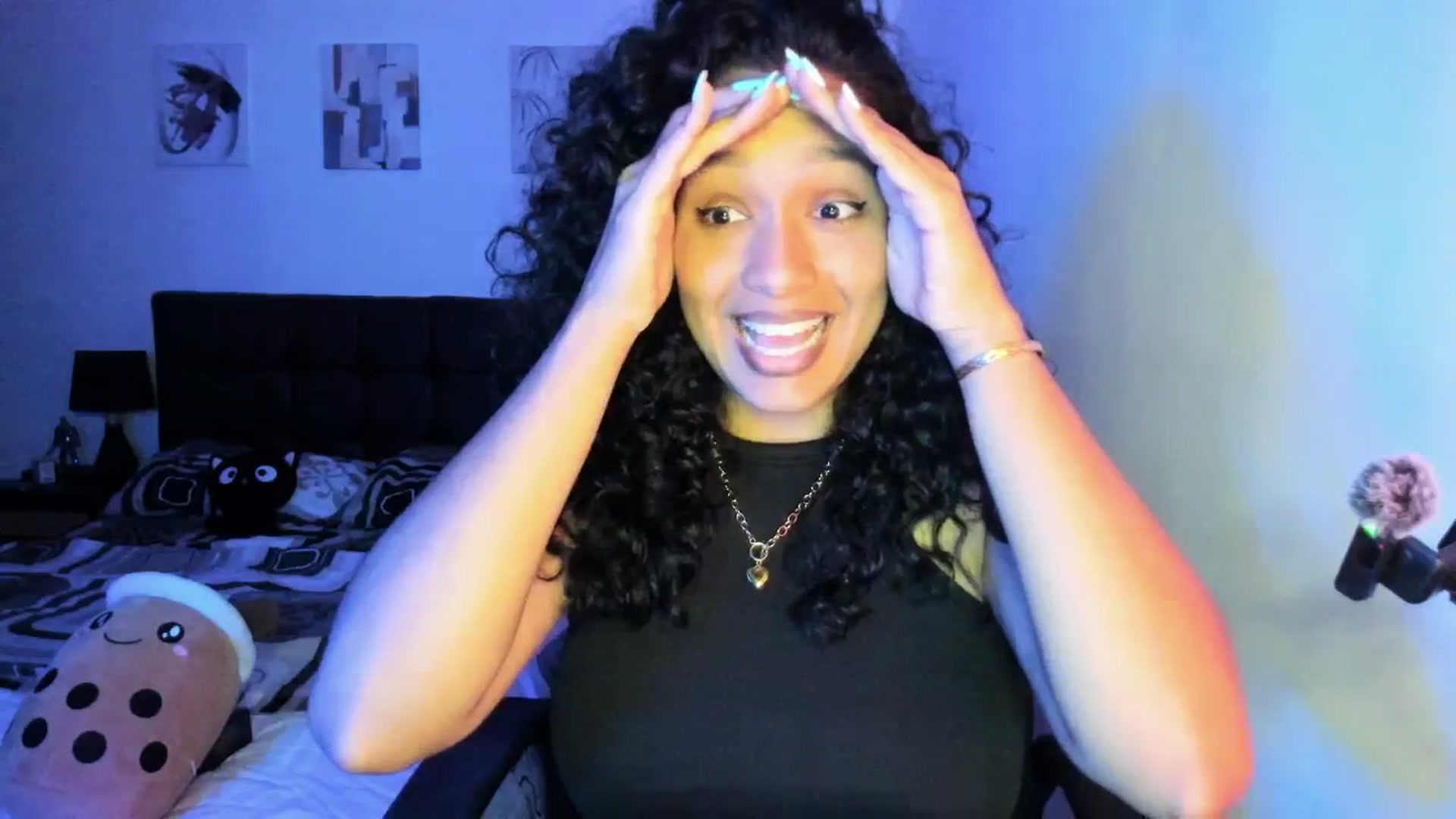 Gallery image thumbnail from Sexy_latina69's myfreecams stream on, 04/13/2026, 06:37 image 14 of 20