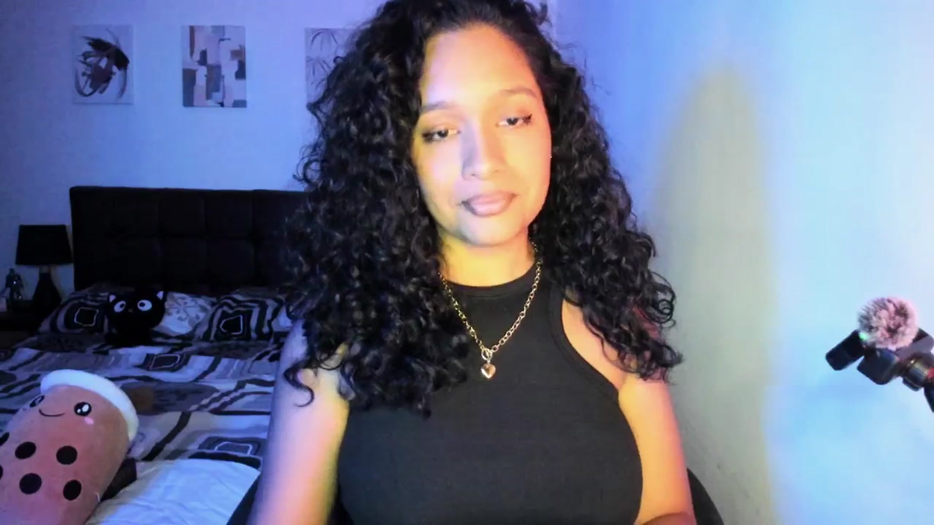 Gallery image thumbnail from Sexy_latina69's myfreecams stream on, 04/13/2026, 07:12 image 20 of 20