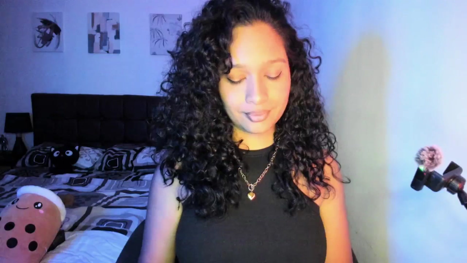 Gallery image thumbnail from Sexy_latina69's myfreecams stream on, 04/13/2026, 07:12 image 8 of 20