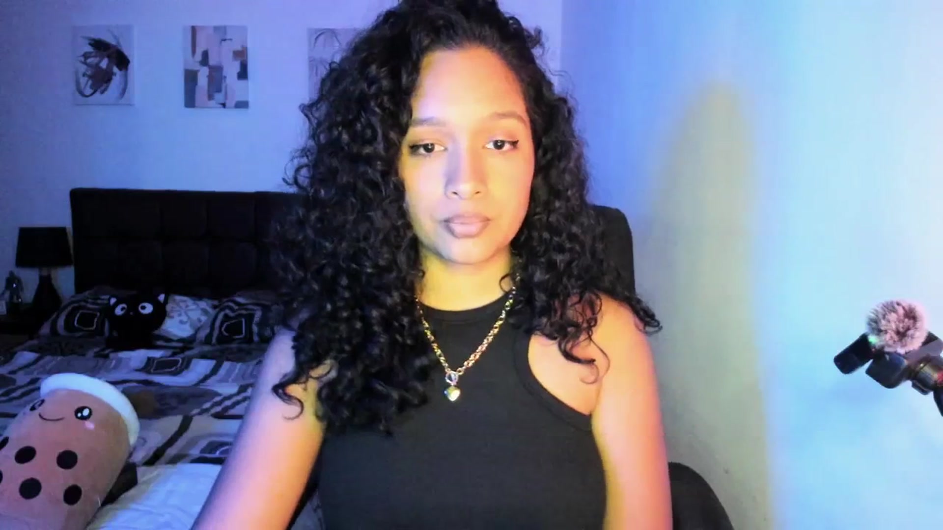 Gallery image thumbnail from Sexy_latina69's myfreecams stream on, 04/13/2026, 07:12 image 19 of 20