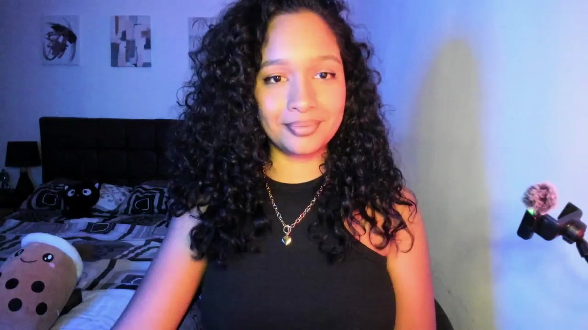 Gallery image thumbnail from Sexy_latina69's myfreecams stream on, 04/13/2026, 07:12 image 15 of 20