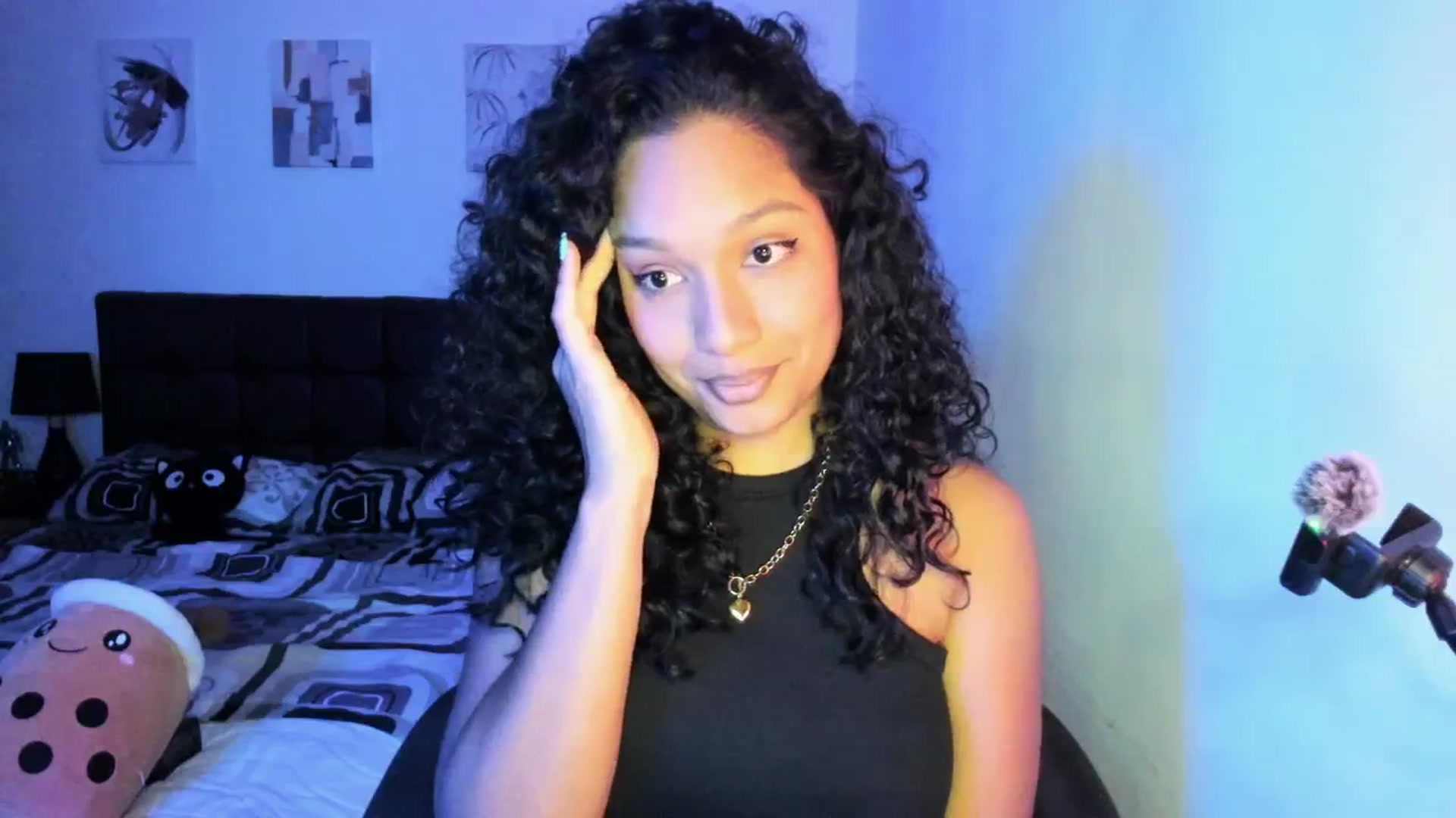 Gallery image thumbnail from Sexy_latina69's myfreecams stream on, 04/13/2026, 07:12 image 5 of 20