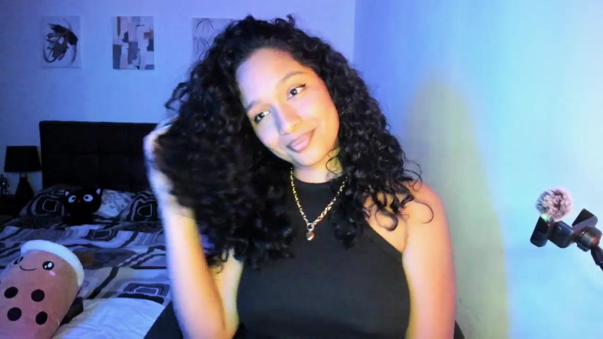 Gallery image thumbnail from Sexy_latina69's myfreecams stream on, 04/13/2026, 07:12 image 12 of 20