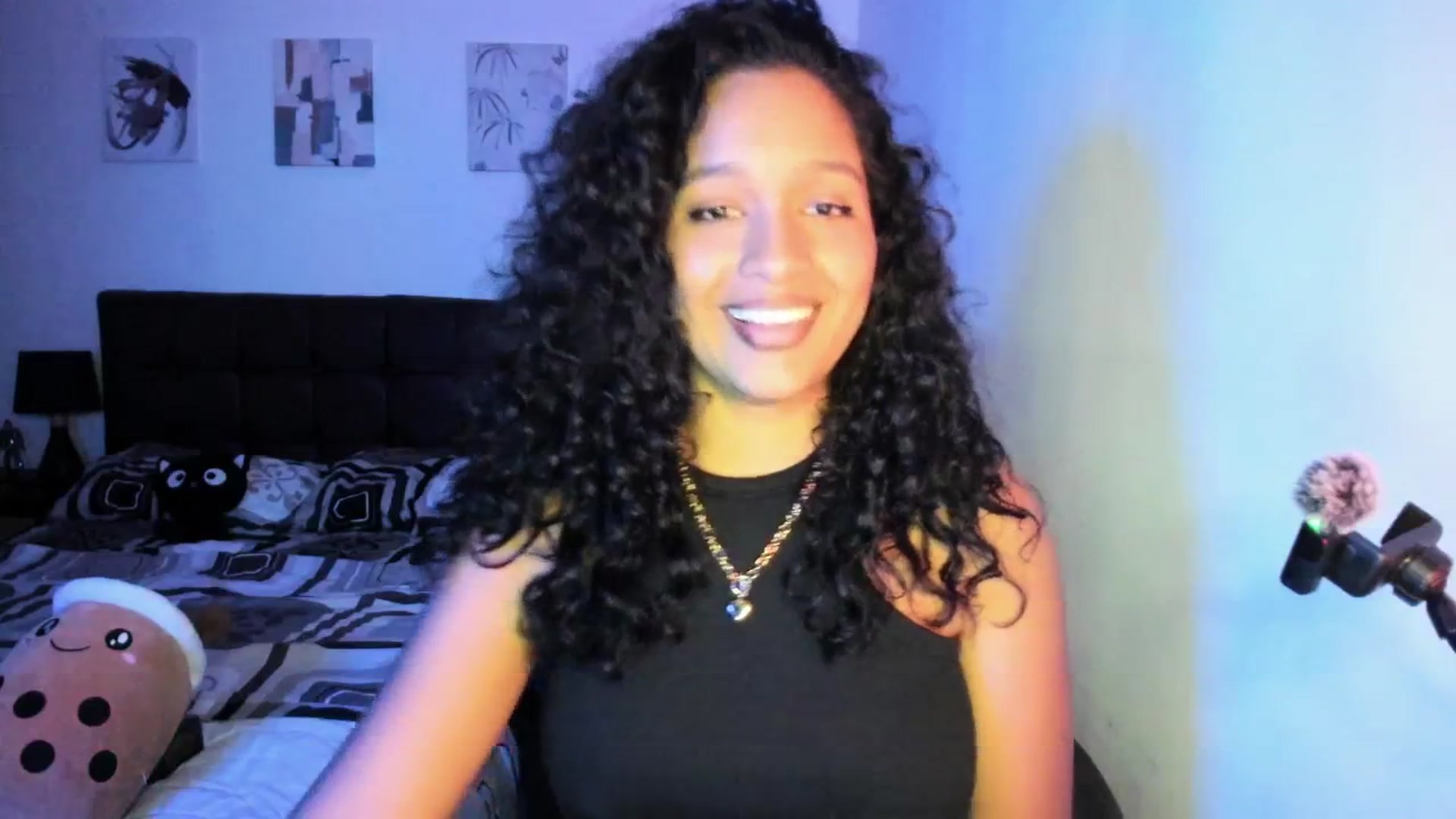 Gallery image thumbnail from Sexy_latina69's myfreecams stream on, 04/13/2026, 07:12 image 14 of 20