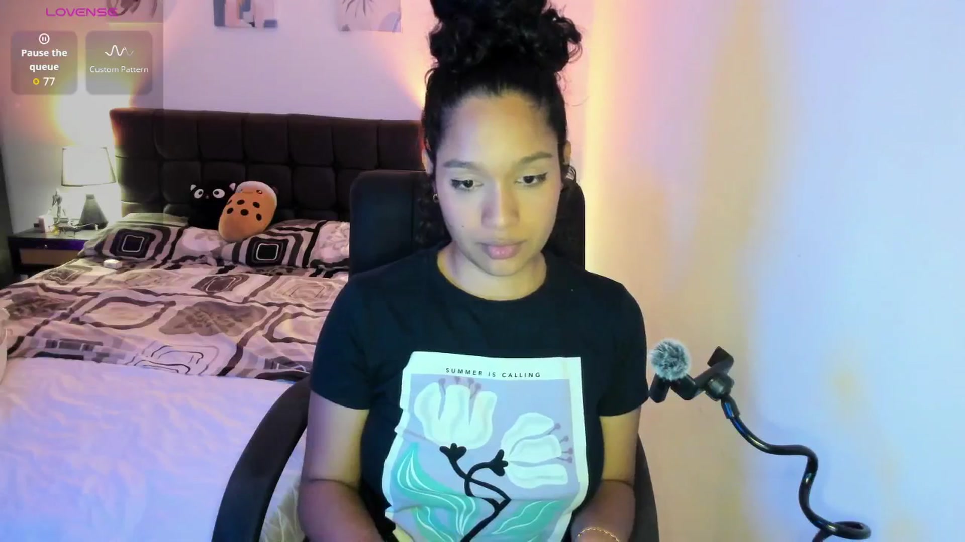 Gallery image thumbnail from Sexy_latina69's myfreecams stream on, 04/15/2026, 07:20 image 12 of 20