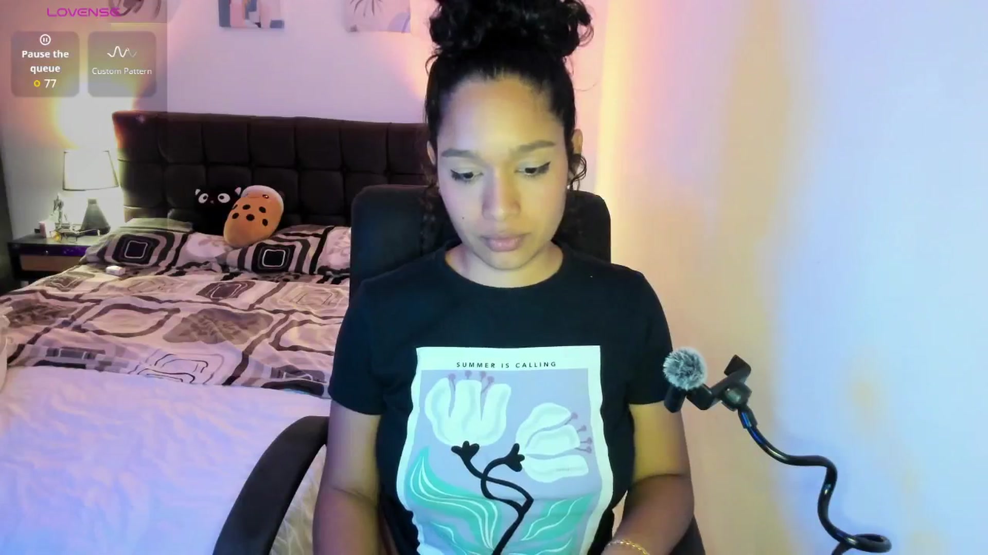 Gallery image thumbnail from Sexy_latina69's myfreecams stream on, 04/15/2026, 07:20 image 13 of 20