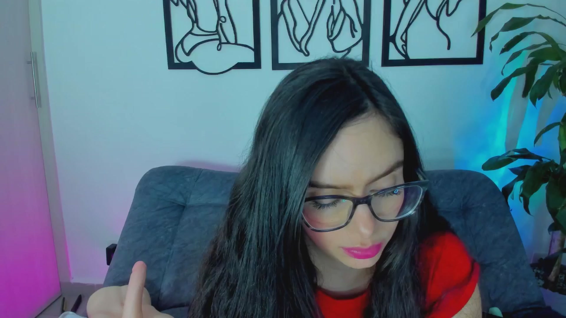 Gallery image thumbnail from SexybabyJarel's myfreecams stream on, 05/16/2025, 10:01 image 9 of 20