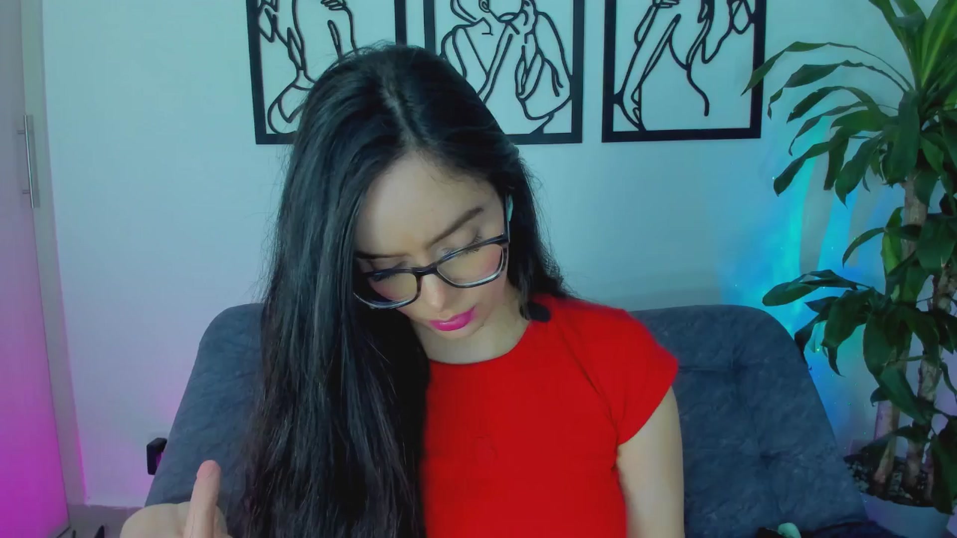 Gallery image thumbnail from SexybabyJarel's myfreecams stream on, 05/16/2025, 10:01 image 12 of 20