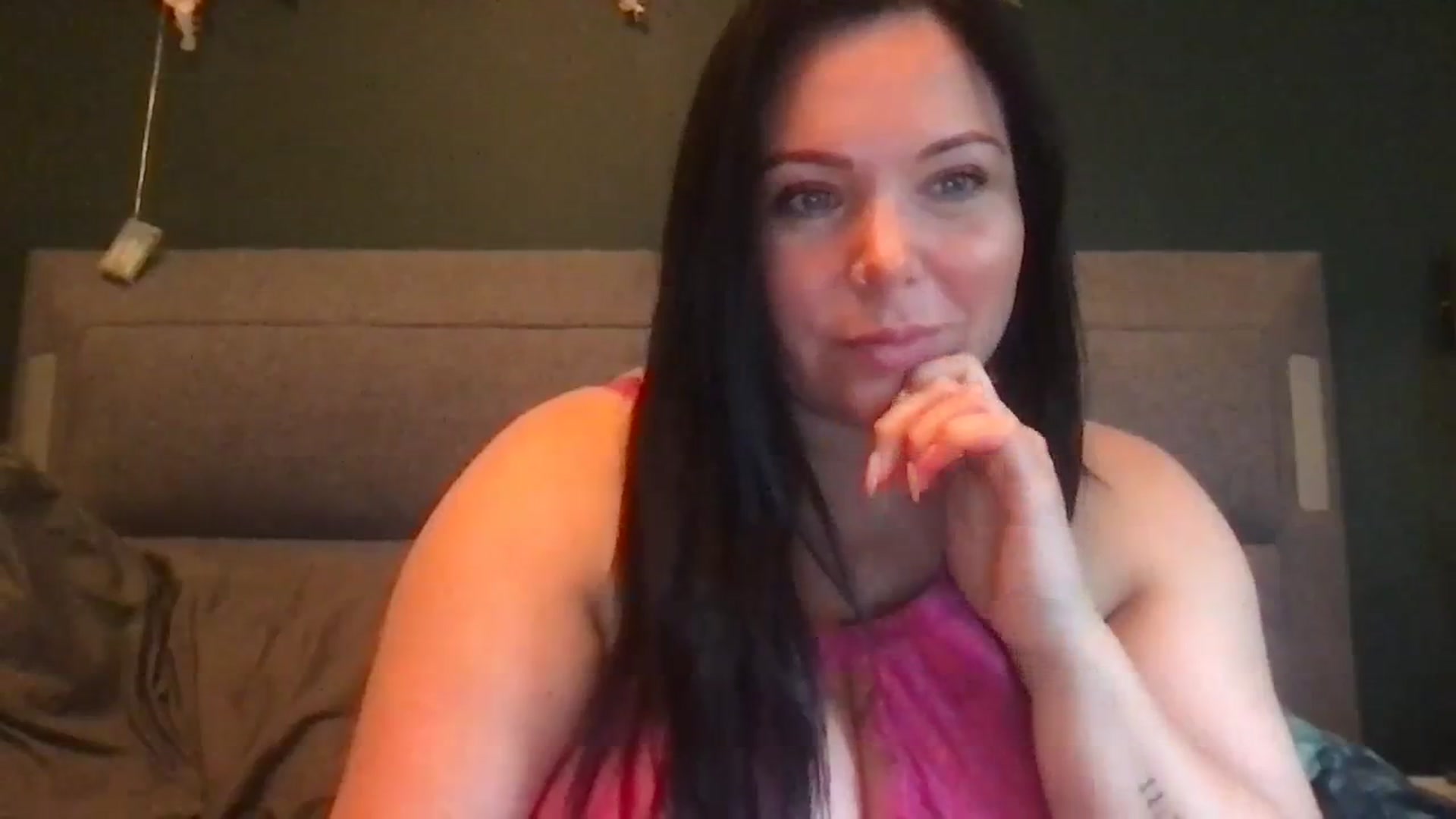 Gallery image thumbnail from Sexybijen's myfreecams stream on, 09/18/2023, 11:52 image 3 of 20