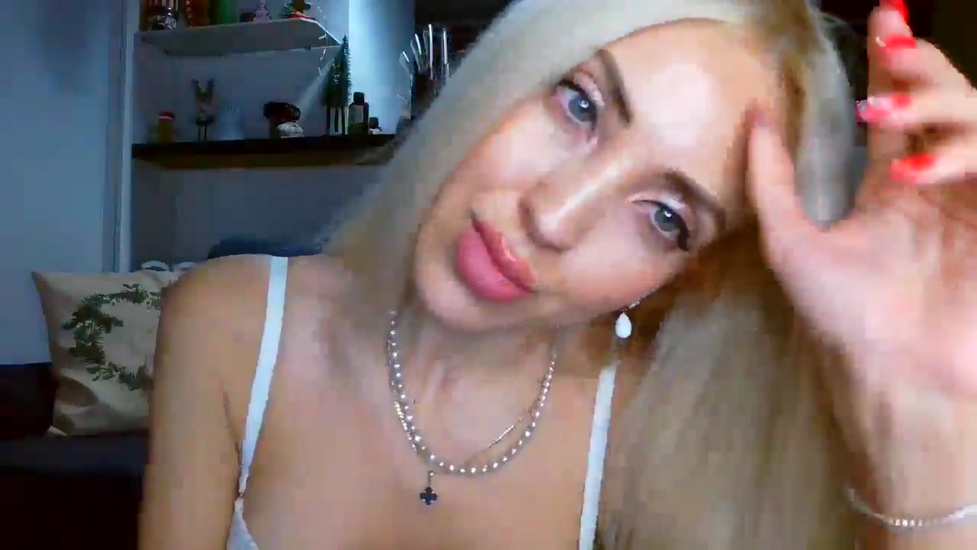 Gallery image thumbnail from Sexyblondi's myfreecams stream on, 12/24/2025, 19:27 image 2 of 20