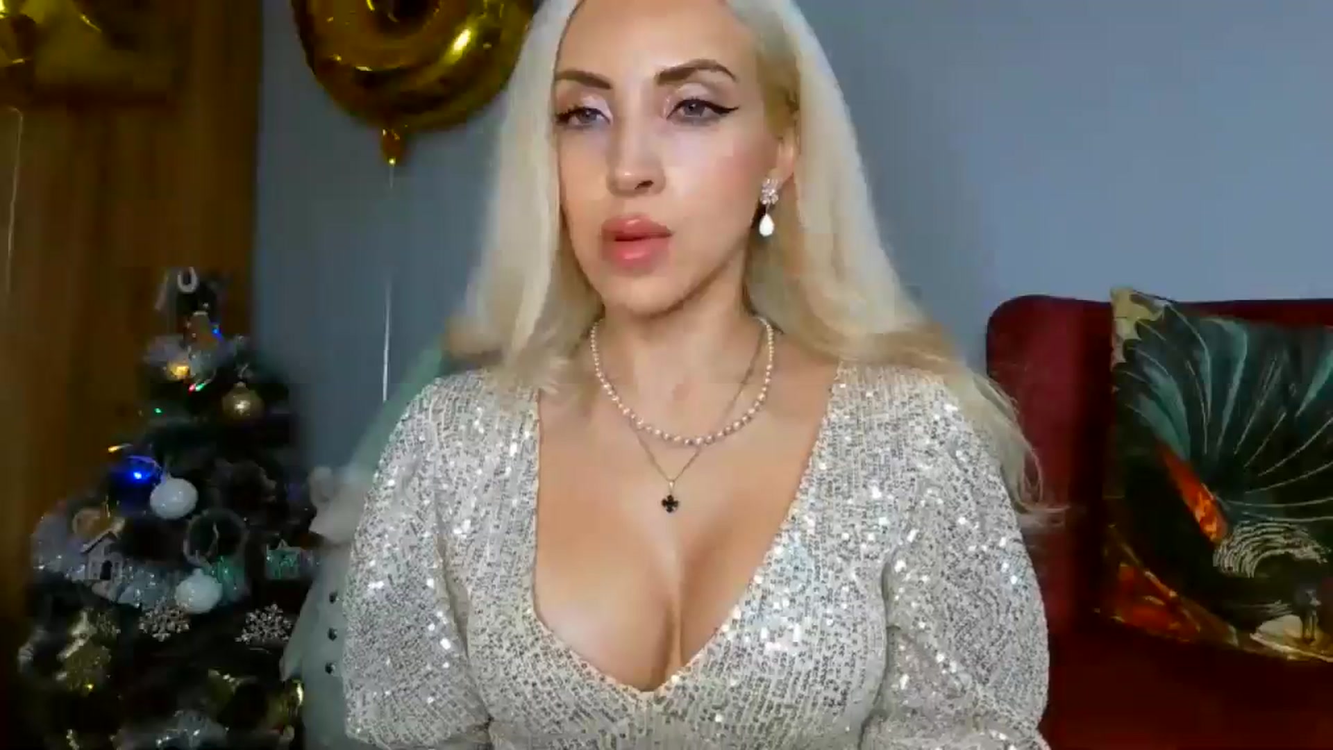 Gallery image thumbnail from Sexyblondi's myfreecams stream on, 12/31/2025, 19:14 image 7 of 20