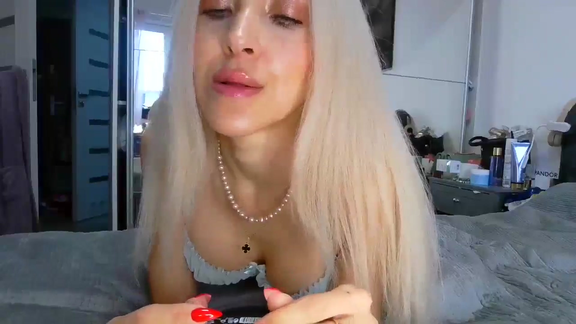 Gallery image thumbnail from Sexyblondi's myfreecams stream on, 02/18/2026, 10:56 image 12 of 20