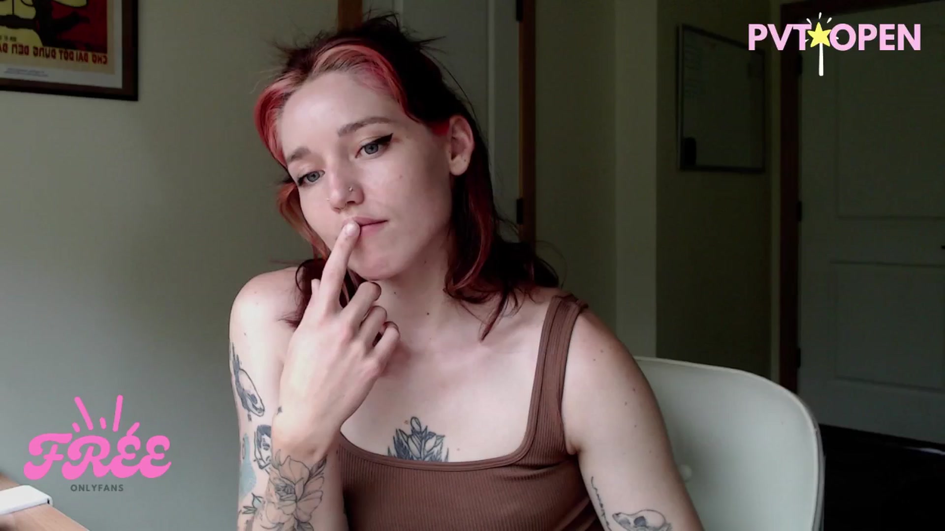 Gallery image thumbnail from Sexyblue2000's myfreecams stream on, 07/28/2025, 17:30 image 10 of 20