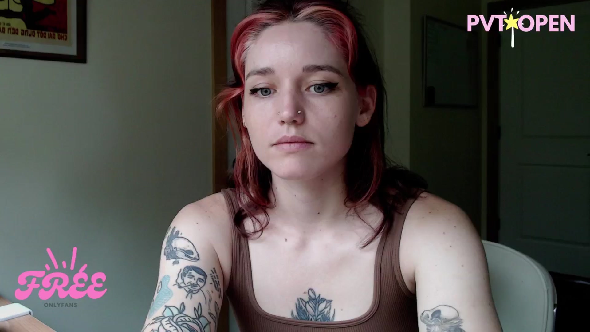 Gallery image thumbnail from Sexyblue2000's myfreecams stream on, 07/28/2025, 17:30 image 7 of 20