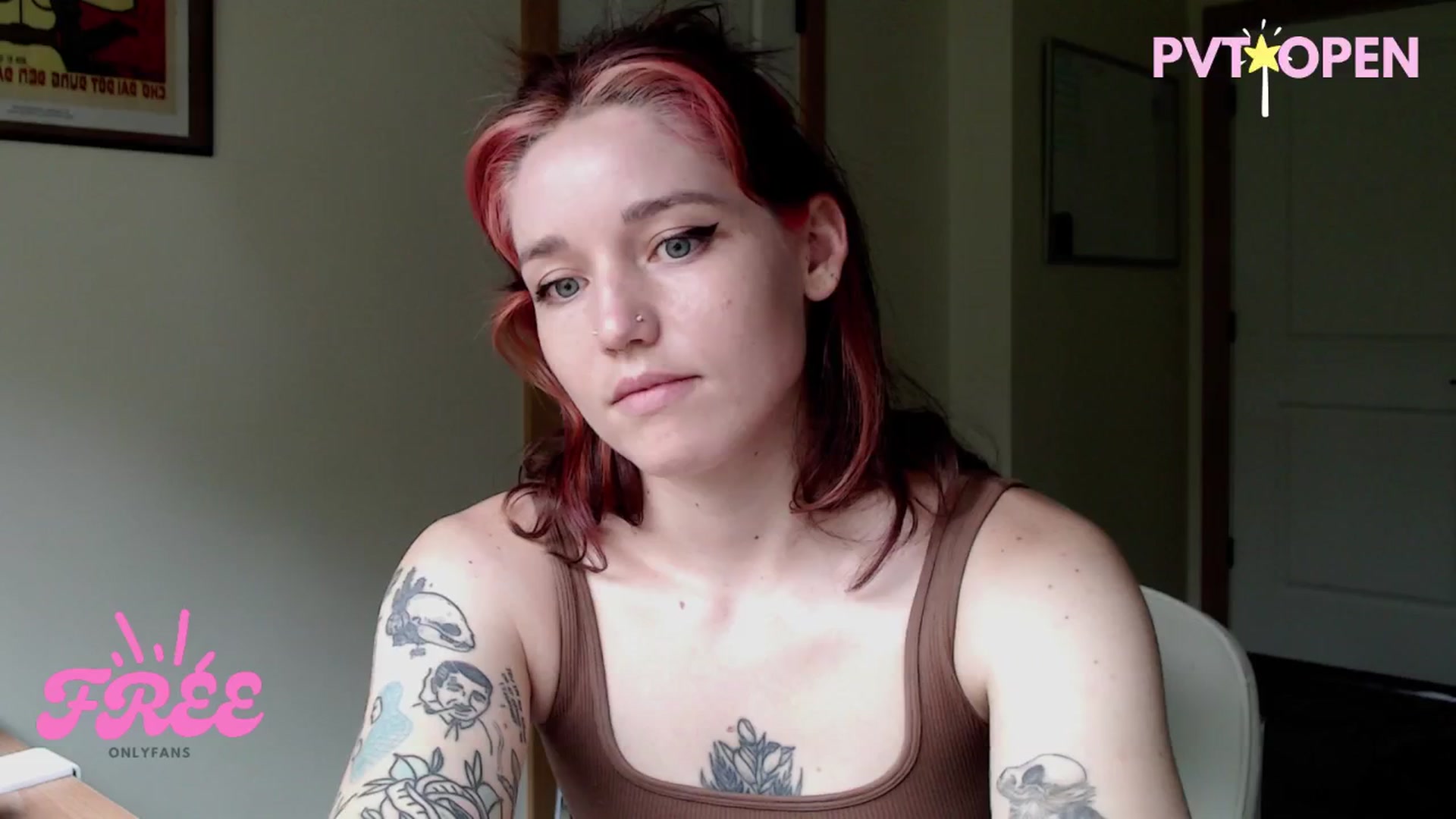 Gallery image thumbnail from Sexyblue2000's myfreecams stream on, 07/28/2025, 17:30 image 12 of 20