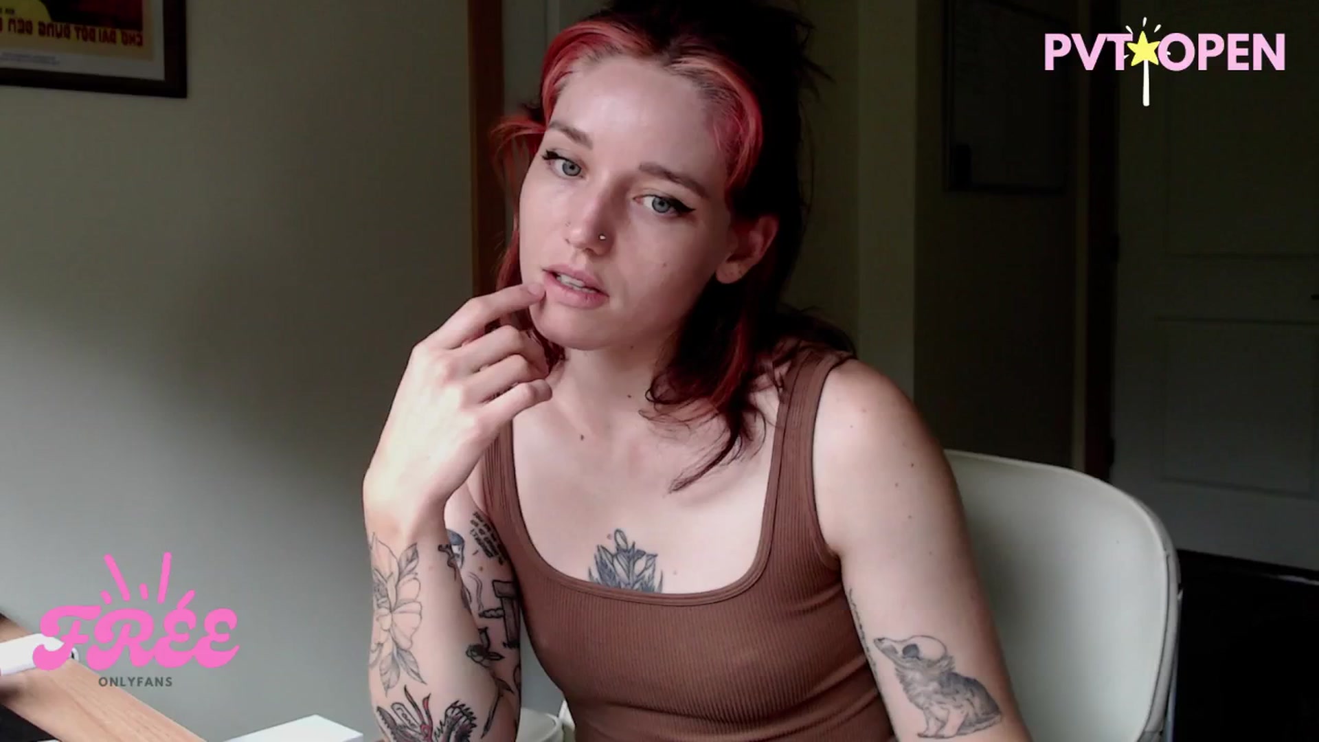 Gallery image thumbnail from Sexyblue2000's myfreecams stream on, 07/28/2025, 17:30 image 17 of 20