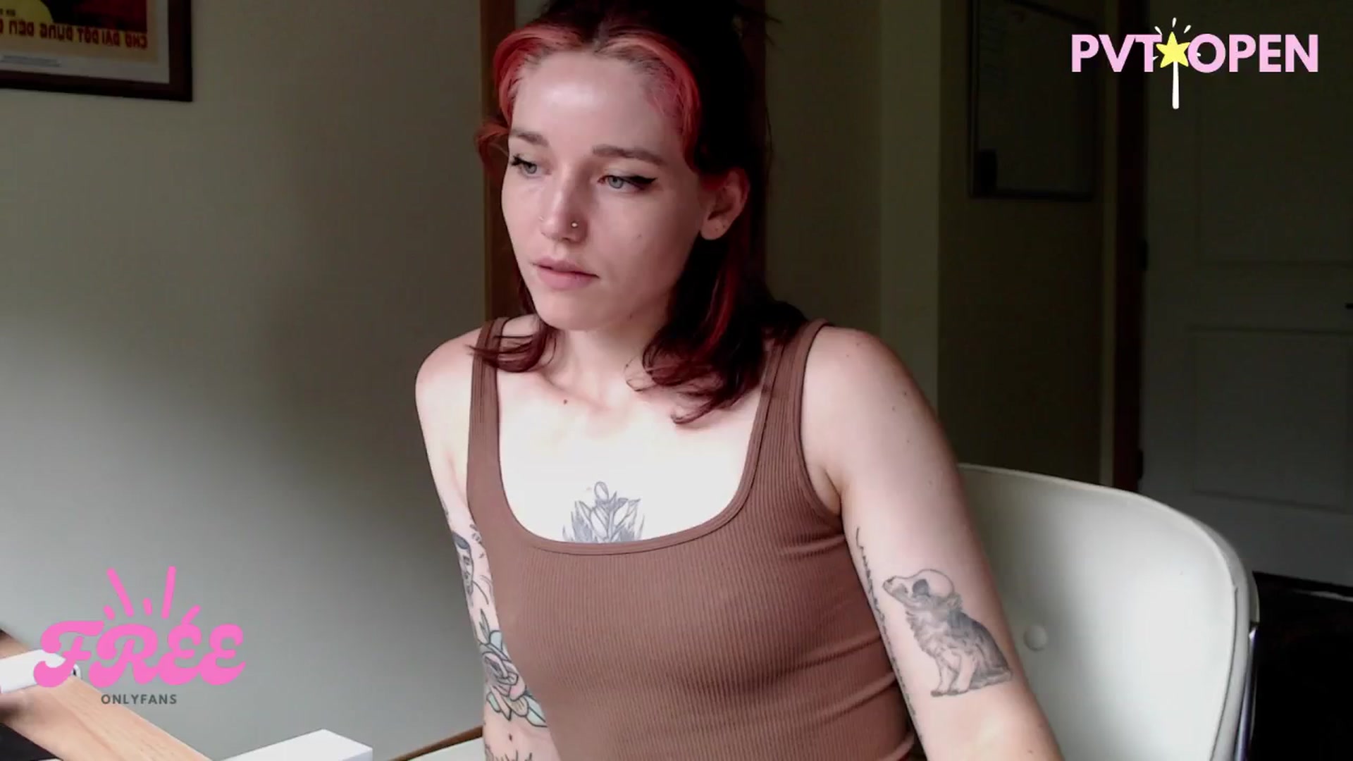Gallery image thumbnail from Sexyblue2000's myfreecams stream on, 07/28/2025, 17:30 image 18 of 20