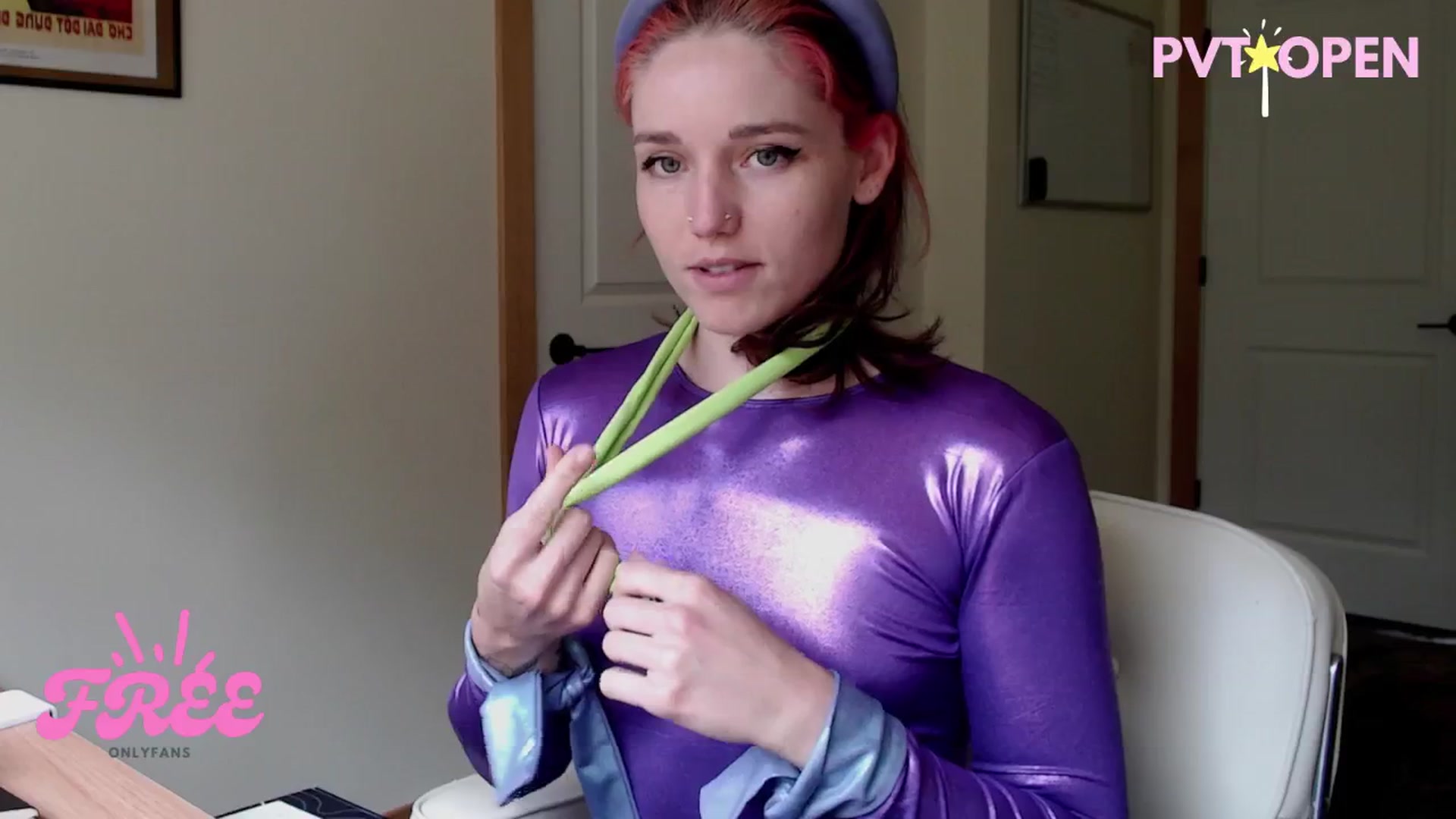 Gallery image thumbnail from Sexyblue2000's myfreecams stream on, 07/28/2025, 19:24 image 19 of 20