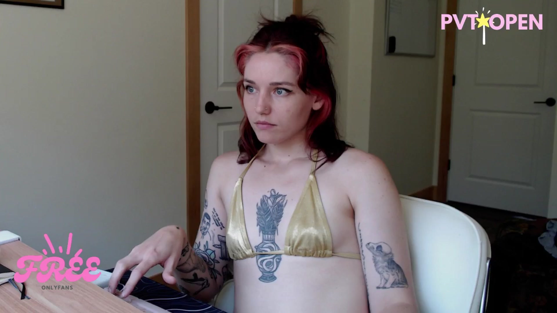 Gallery image thumbnail from Sexyblue2000's myfreecams stream on, 07/28/2025, 20:10 image 8 of 20
