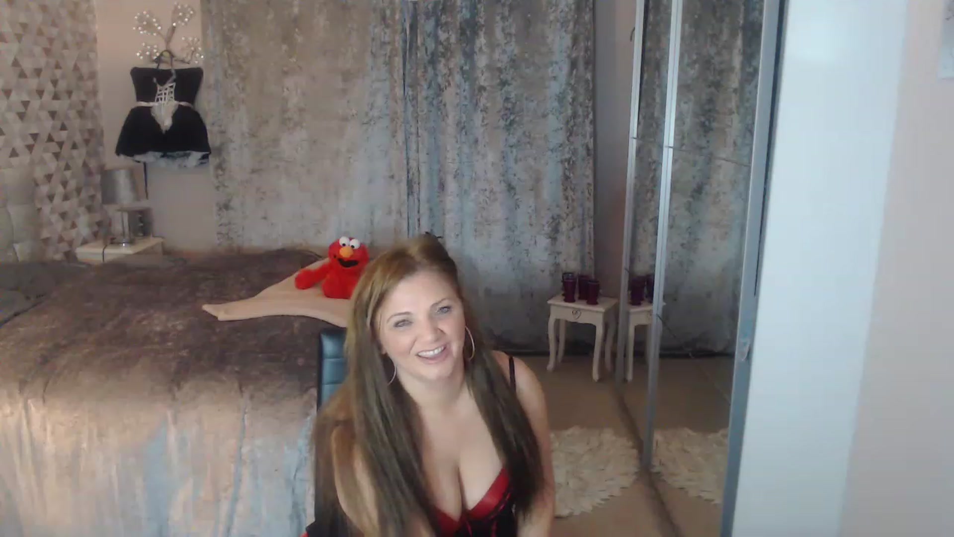 Gallery image thumbnail from Sexychicxxx's myfreecams stream on, 11/24/2022, 22:05 image 8 of 20