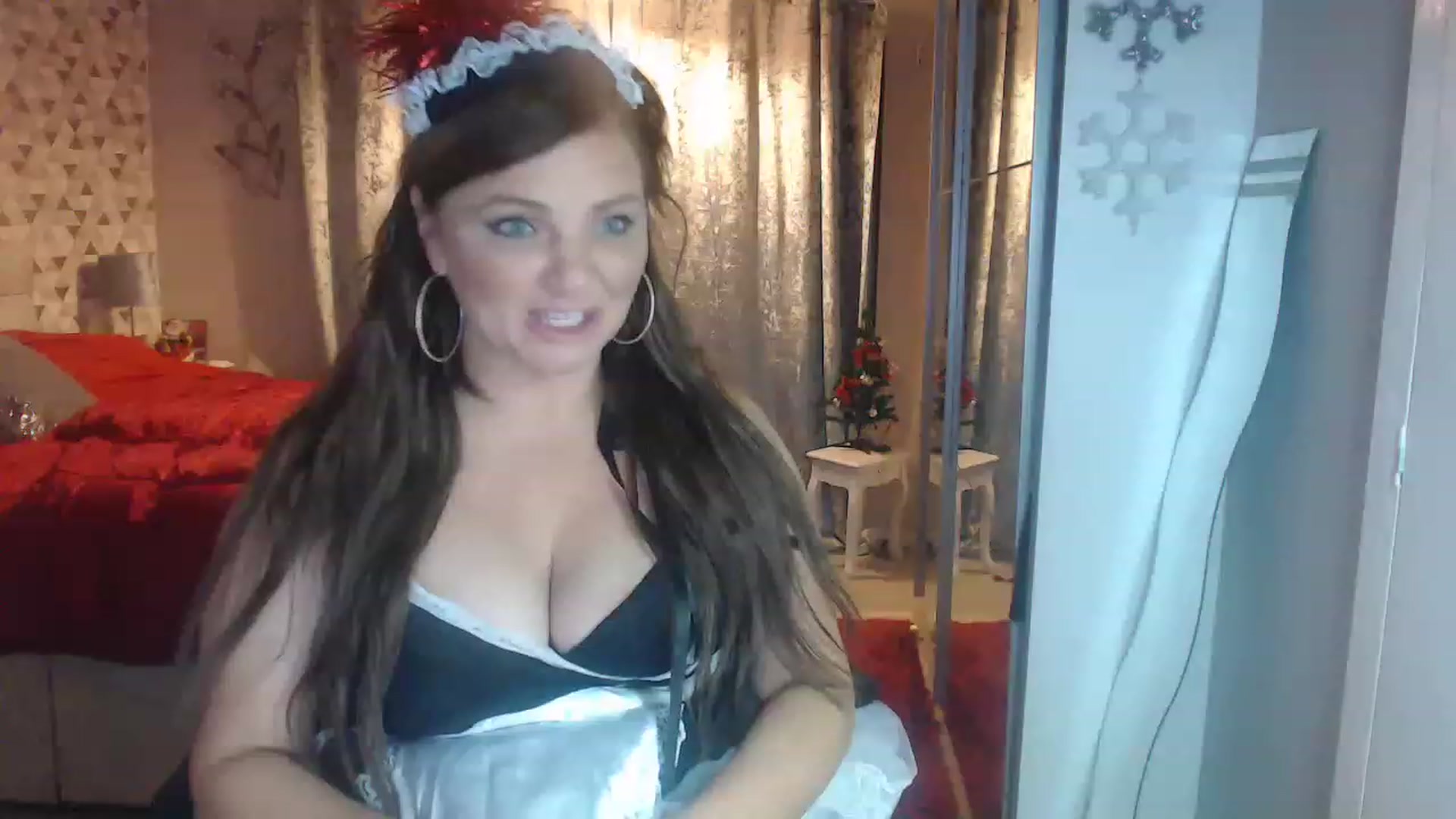 Gallery image thumbnail from Sexychicxxx's myfreecams stream on, 12/20/2022, 24:57 image 7 of 20