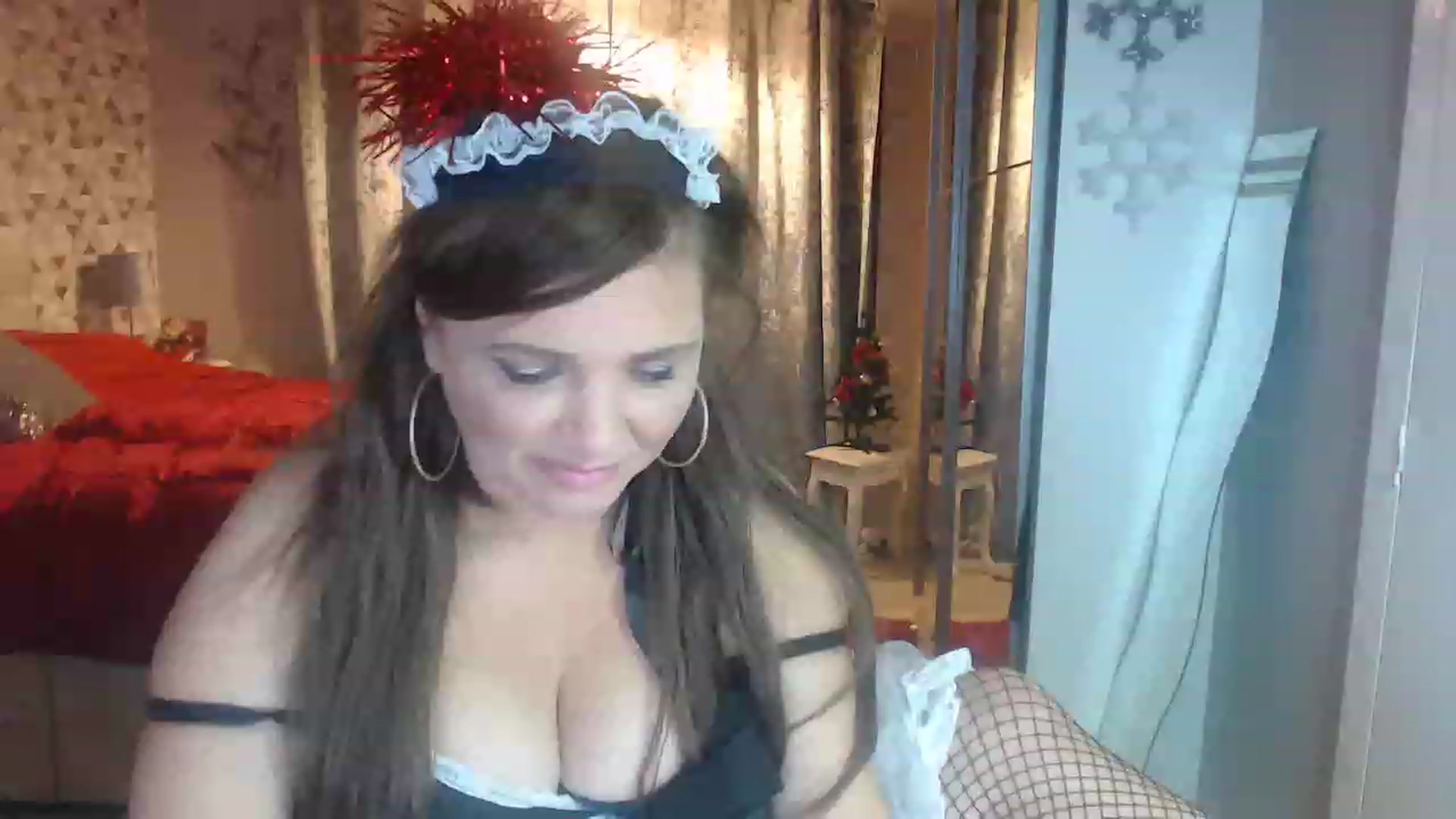 Gallery image thumbnail from Sexychicxxx's myfreecams stream on, 12/20/2022, 24:57 image 9 of 20
