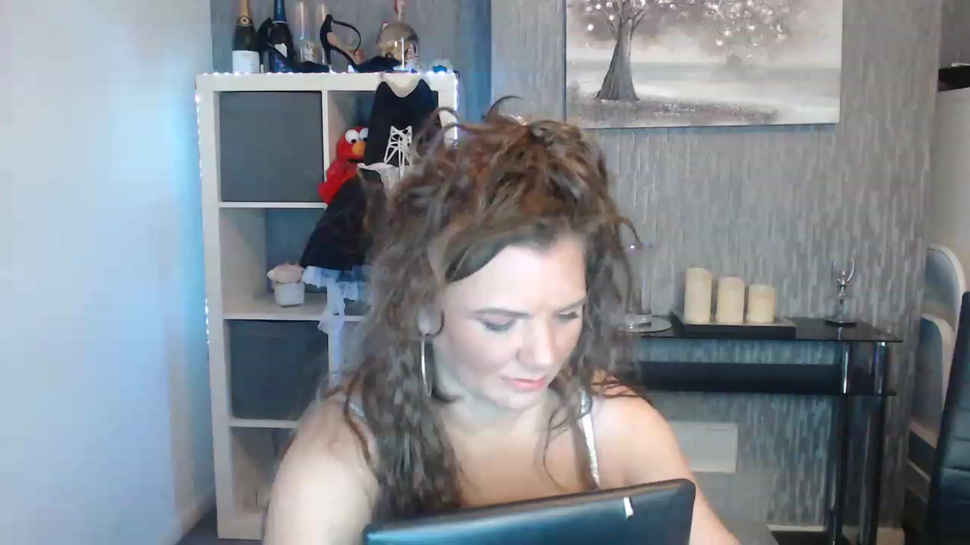 Gallery image thumbnail from Sexychicxxx's myfreecams stream on, 01/19/2023, 22:10 image 18 of 20