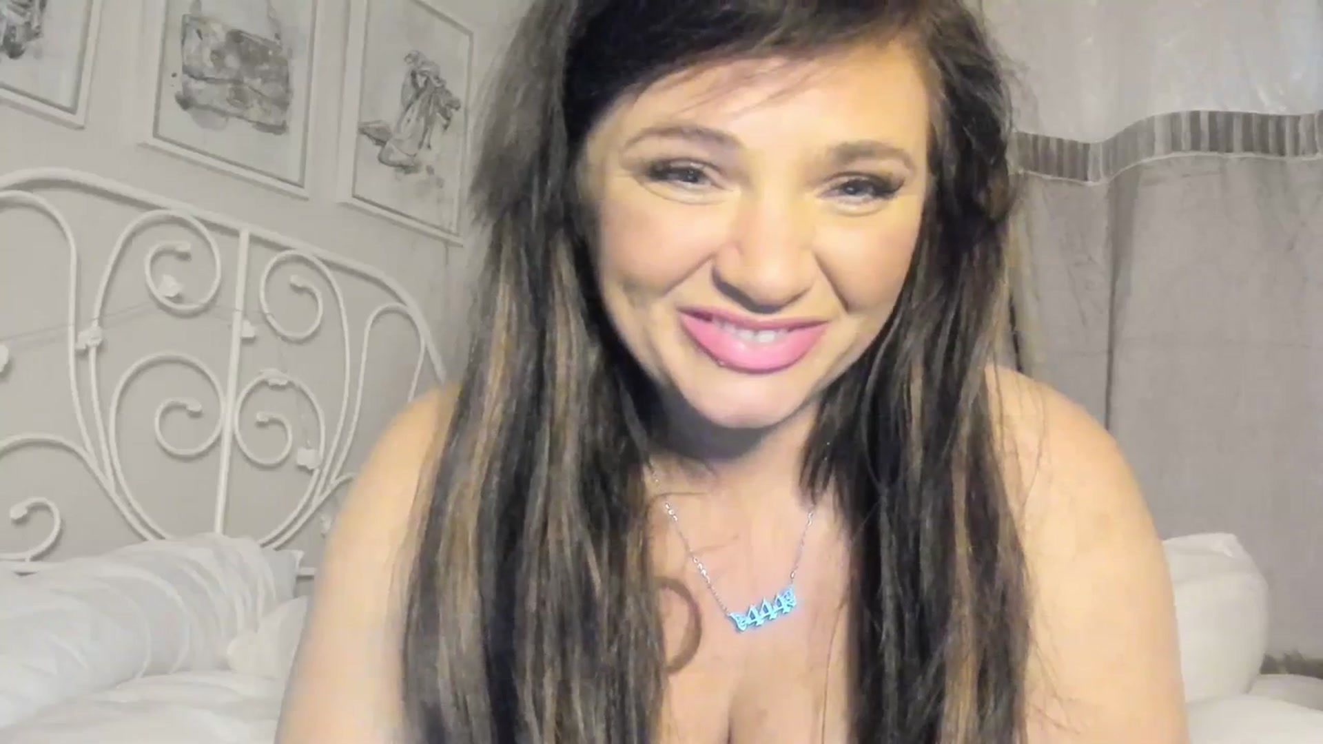 Gallery image thumbnail from Sexychicxxx's myfreecams stream on, 07/01/2023, 23:09 image 10 of 20