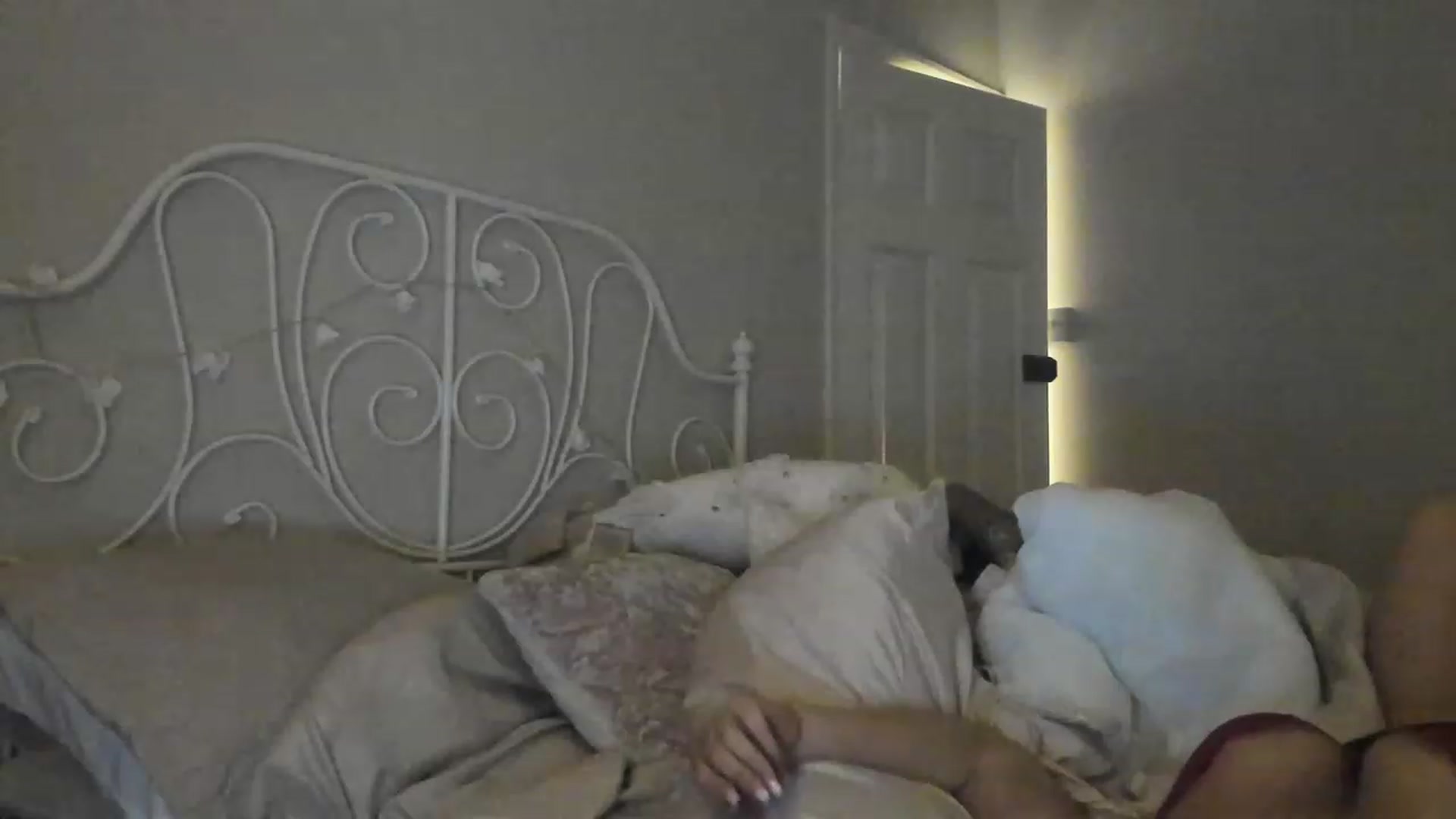 Gallery image thumbnail from Sexychicxxx's myfreecams stream on, 07/20/2023, 23:03 image 8 of 20