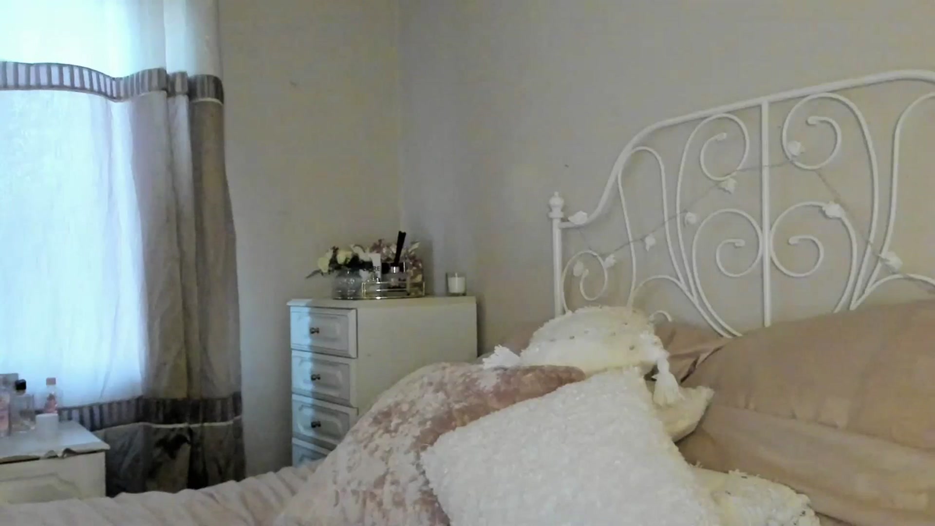 Gallery image thumbnail from Sexychicxxx's myfreecams stream on, 07/21/2023, 20:49 image 5 of 20