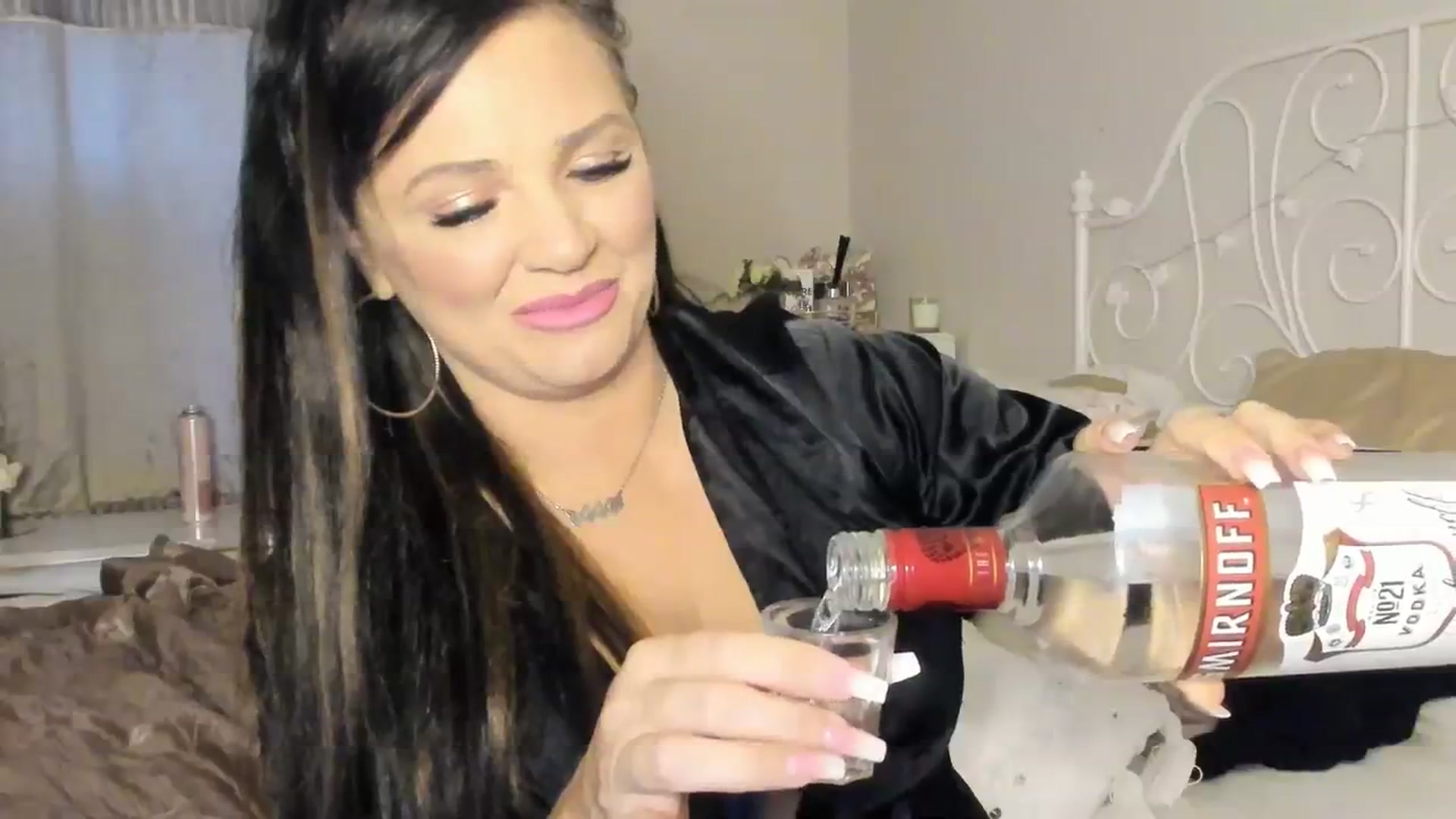 Gallery image thumbnail from Sexychicxxx's myfreecams stream on, 07/23/2023, 21:34 image 4 of 20