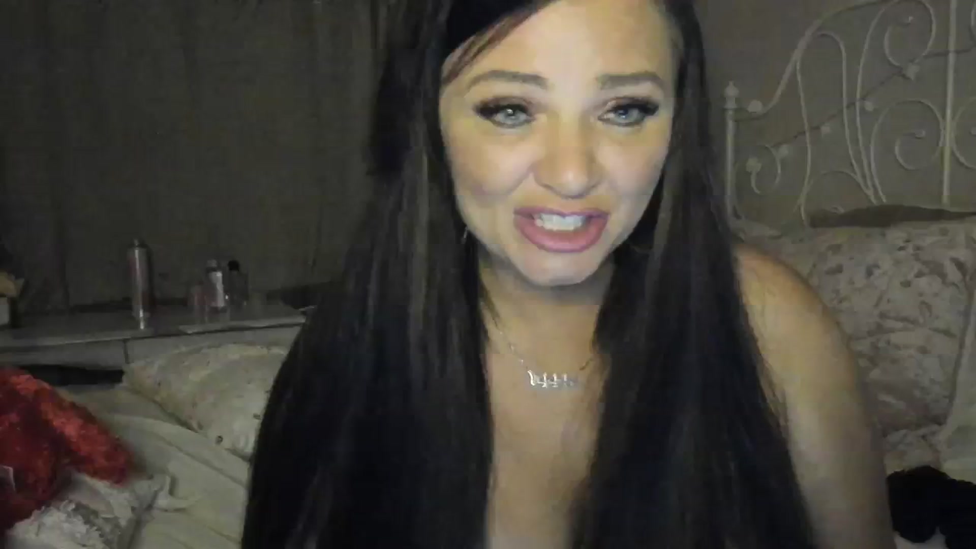 Gallery image thumbnail from Sexychicxxx's myfreecams stream on, 07/23/2023, 22:56 image 14 of 20