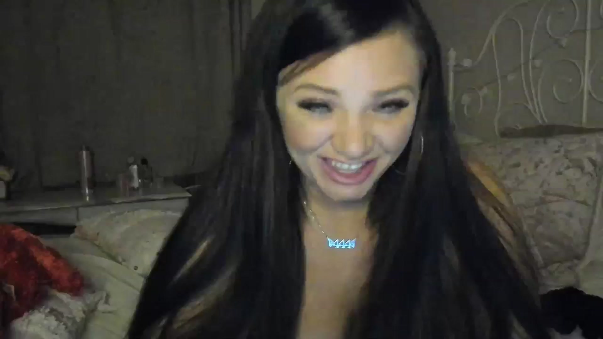 Gallery image thumbnail from Sexychicxxx's myfreecams stream on, 07/23/2023, 22:56 image 13 of 20