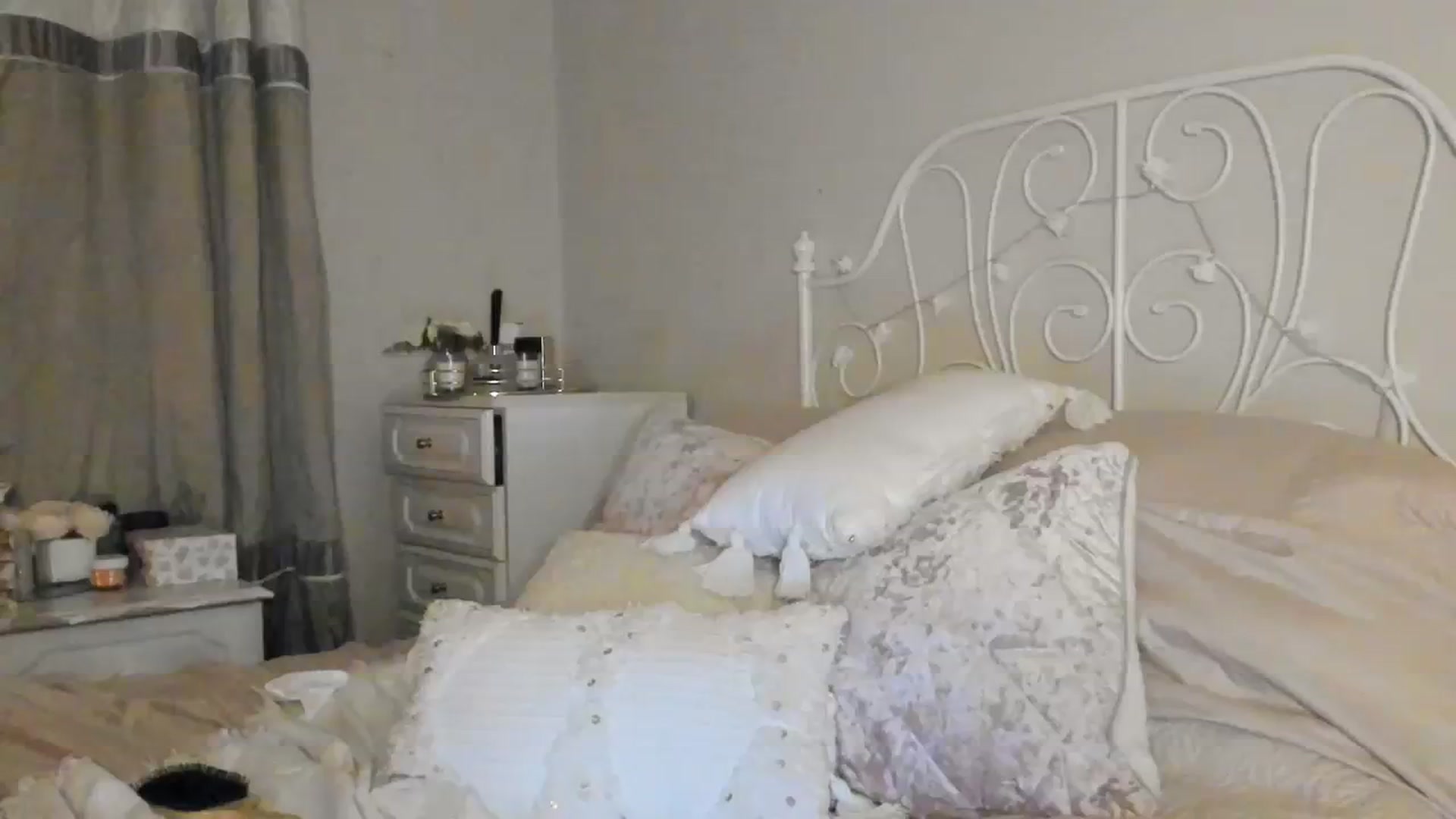 Gallery image thumbnail from Sexychicxxx's myfreecams stream on, 08/05/2023, 23:05 image 7 of 20