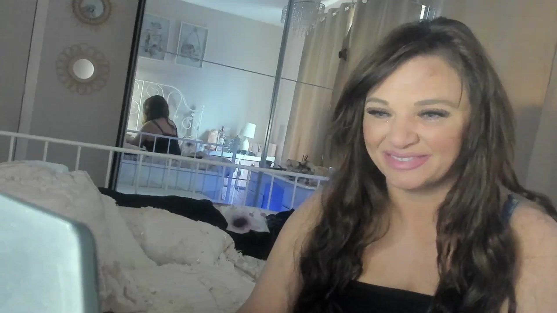 Gallery image thumbnail from Sexychicxxx's myfreecams stream on, 02/28/2024, 15:37 image 6 of 20