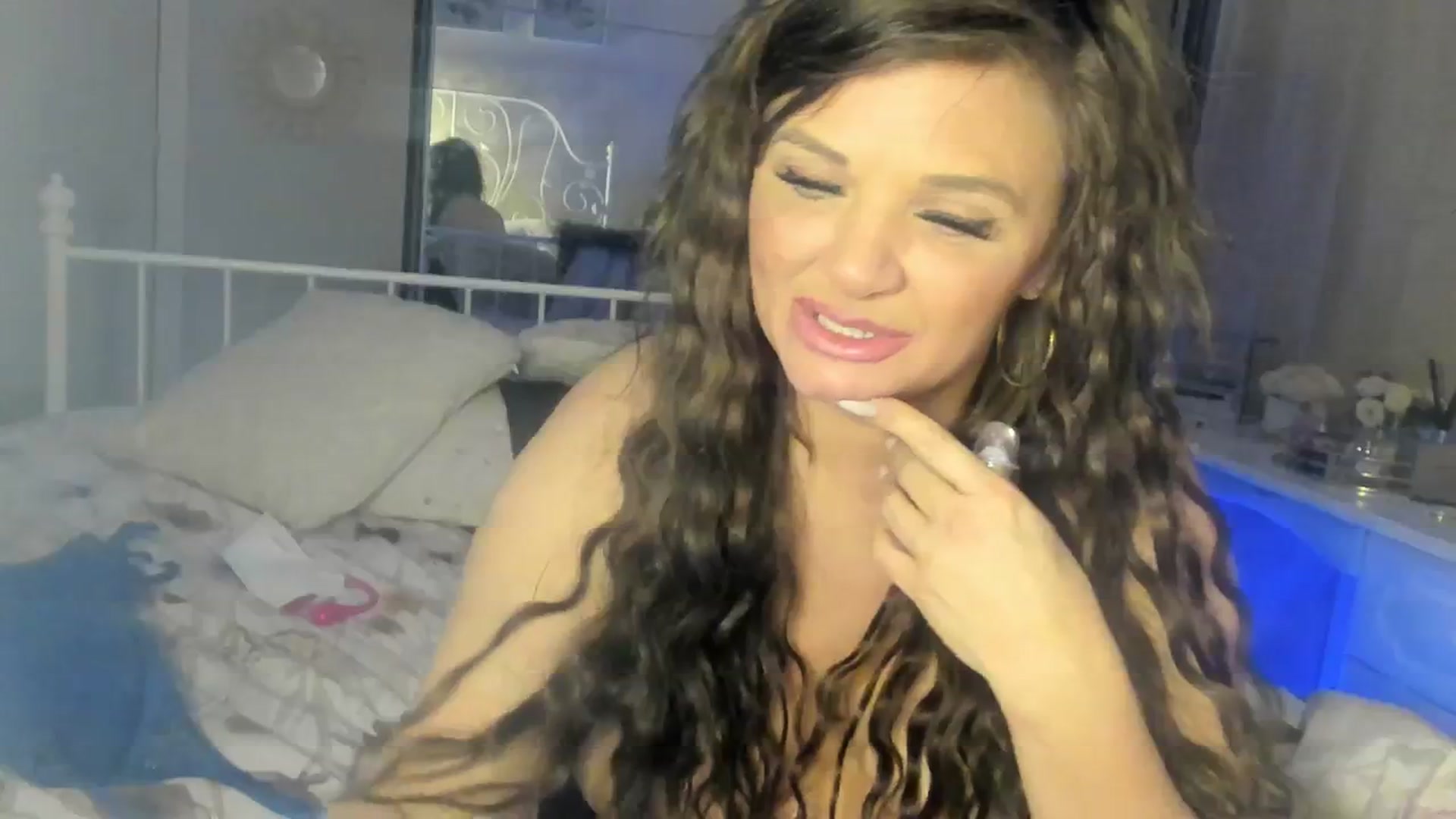Gallery image thumbnail from Sexychicxxx's myfreecams stream on, 02/28/2024, 22:06 image 18 of 20