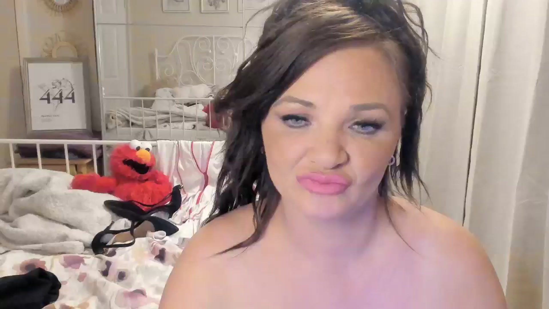 Gallery image thumbnail from Sexychicxxx's myfreecams stream on, 06/09/2024, 21:19 image 19 of 20