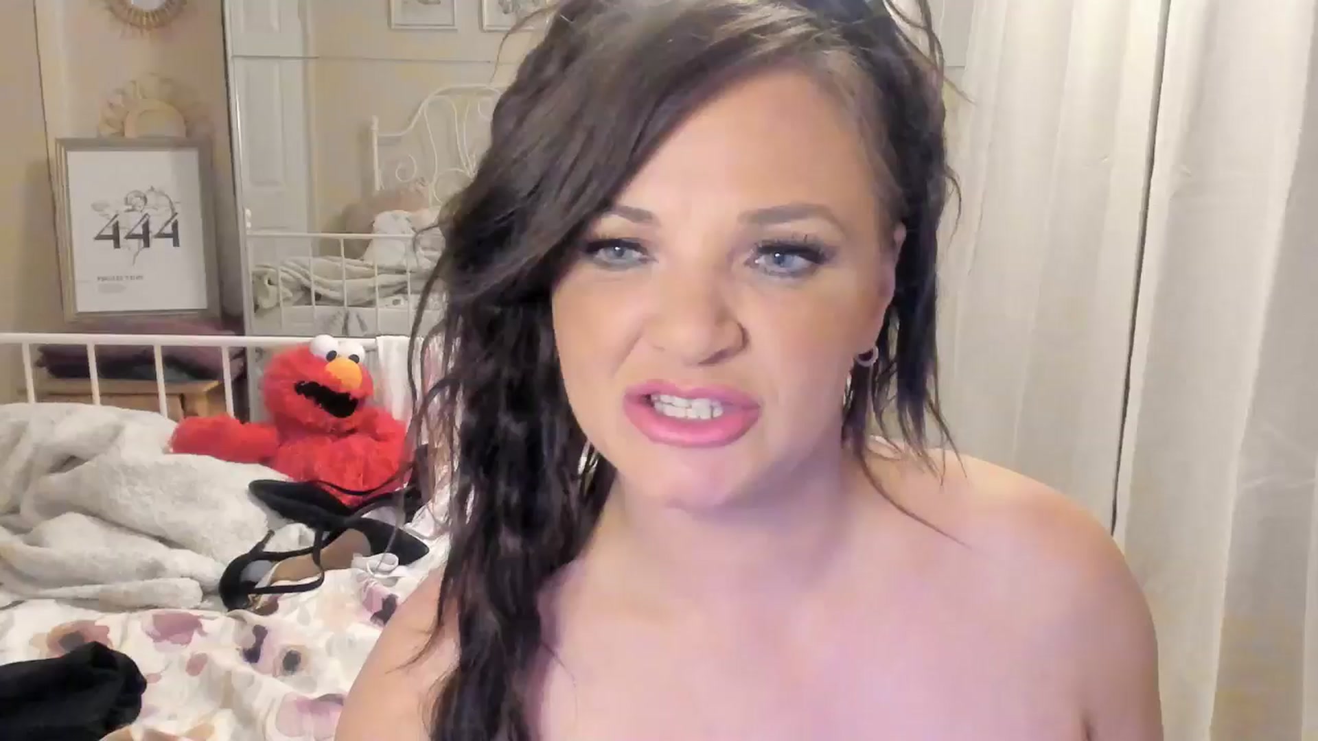 Gallery image thumbnail from Sexychicxxx's myfreecams stream on, 06/09/2024, 21:19 image 17 of 20