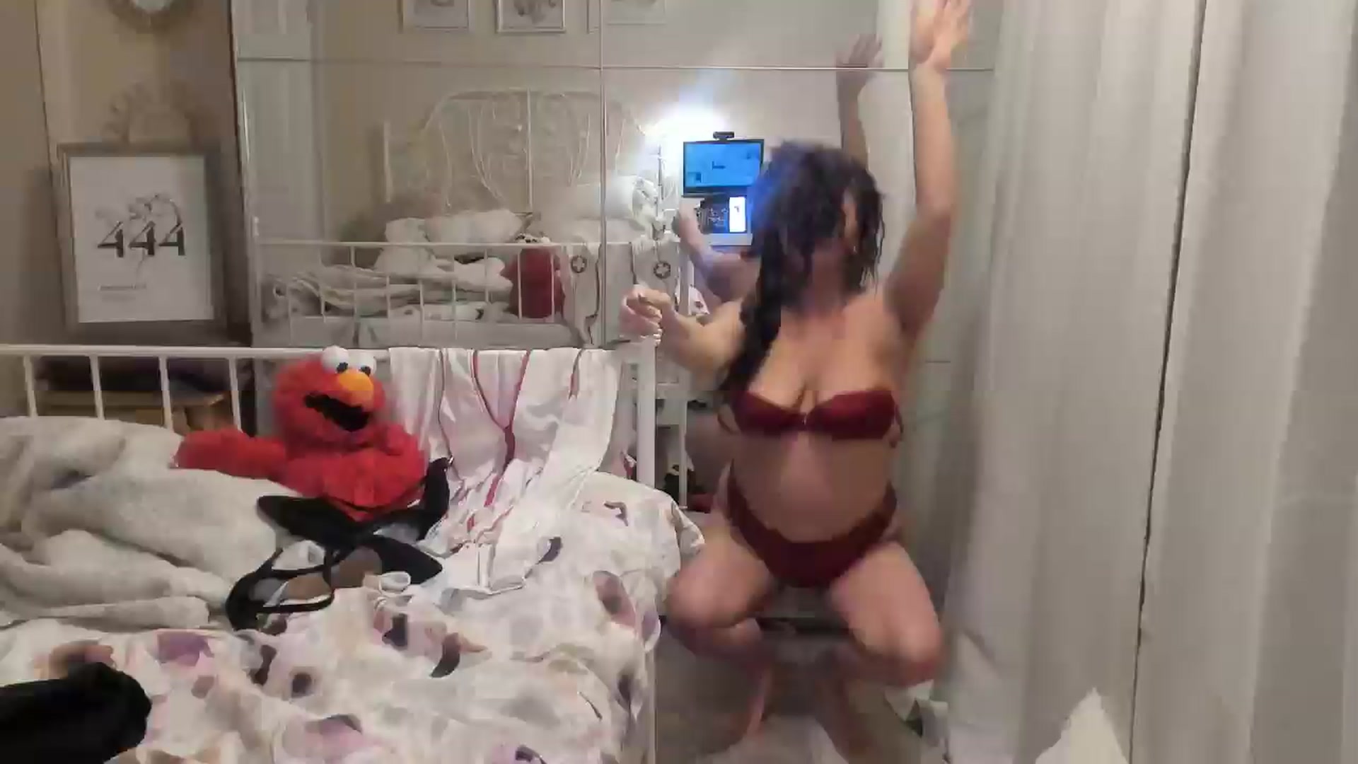 Gallery image thumbnail from Sexychicxxx's myfreecams stream on, 06/09/2024, 21:30 image 16 of 20