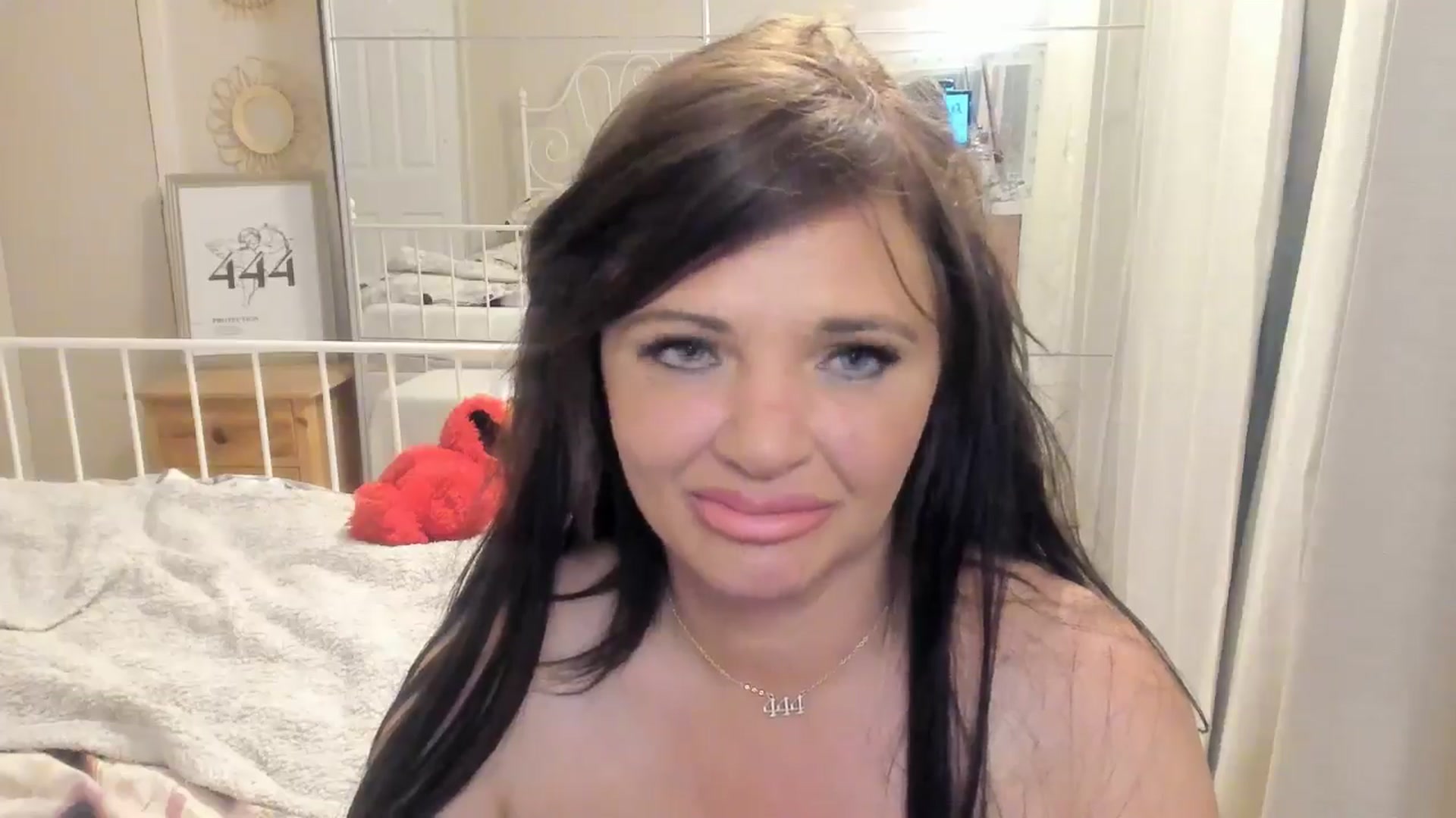 Gallery image thumbnail from Sexychicxxx's myfreecams stream on, 07/04/2024, 22:36 image 7 of 20