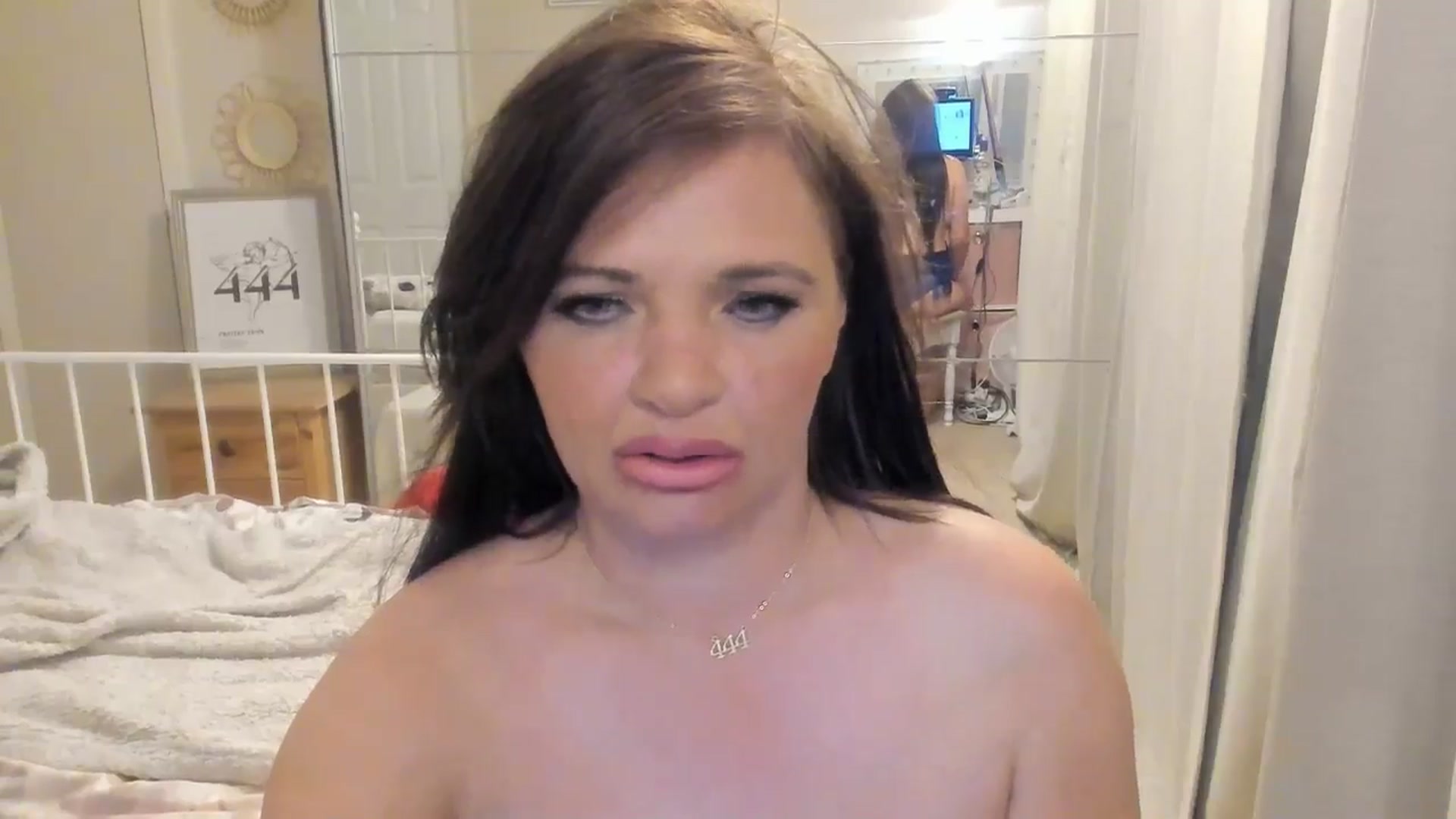 Gallery image thumbnail from Sexychicxxx's myfreecams stream on, 07/04/2024, 22:36 image 11 of 20