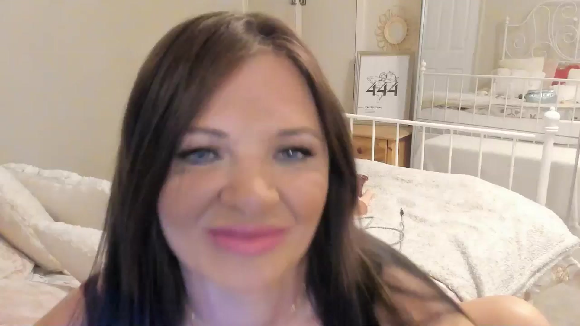 Gallery image thumbnail from Sexychicxxx's myfreecams stream on, 07/06/2024, 20:36 image 1 of 20